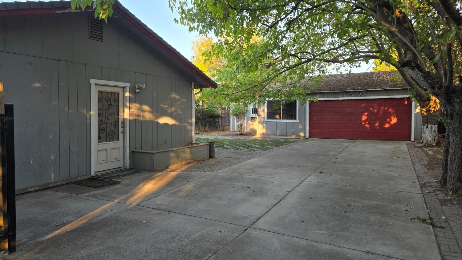 Detail Gallery Image 2 of 24 For 6530 2nd St, Rio Linda,  CA 95673 - 3 Beds | 2/1 Baths