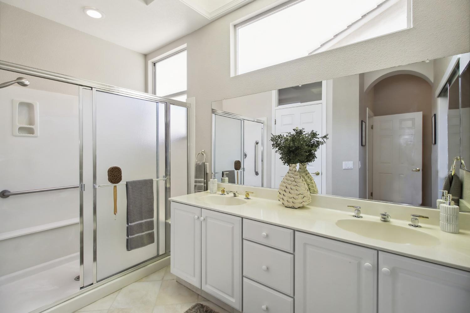 Detail Gallery Image 35 of 56 For 5345 Dreamgarden Loop, Roseville,  CA 95747 - 3 Beds | 2 Baths