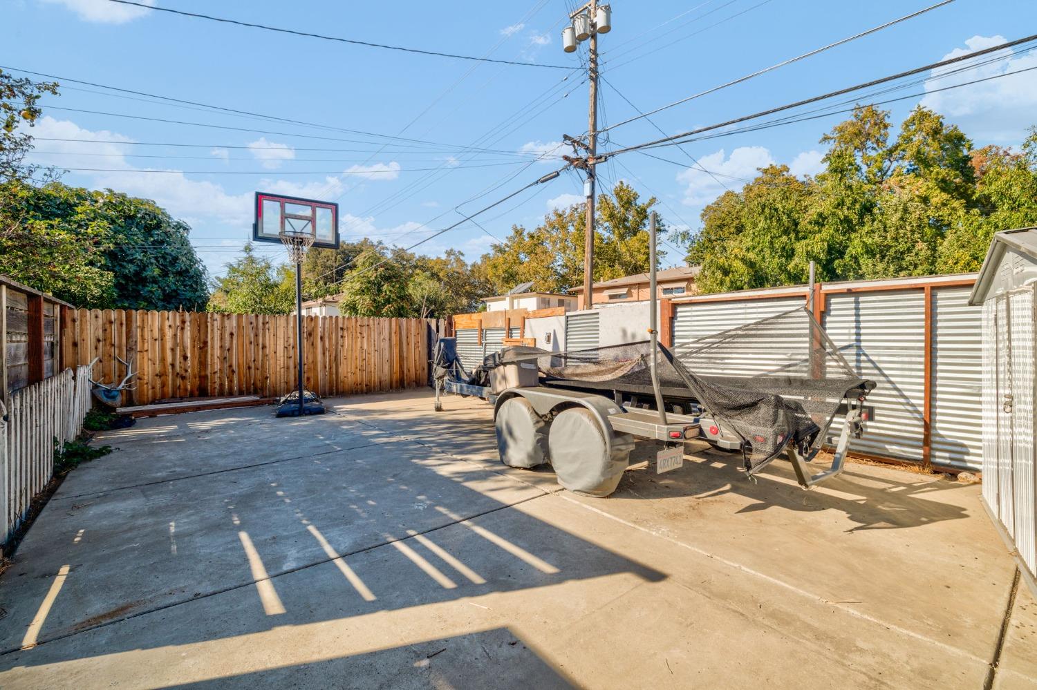 Detail Gallery Image 53 of 65 For 1521 W St, Sacramento,  CA 95818 - 2 Beds | 1 Baths