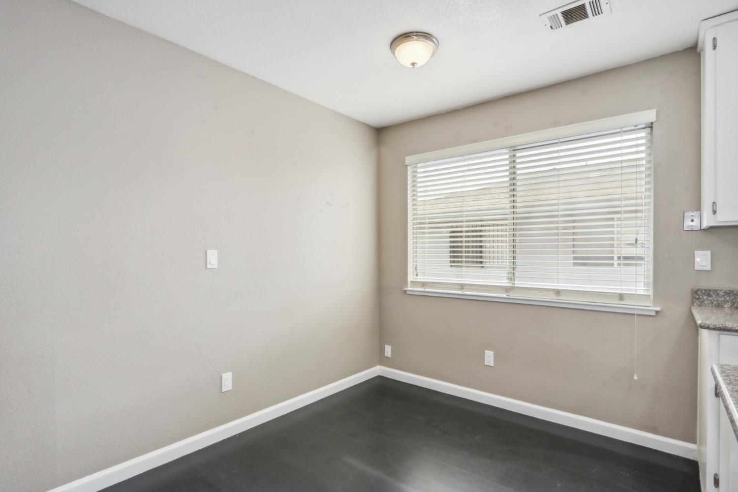 Detail Gallery Image 13 of 27 For 4415 Calandria St #4,  Stockton,  CA 95207 - 2 Beds | 1 Baths