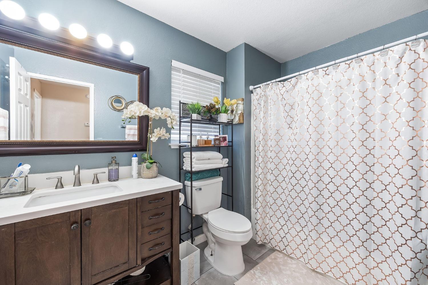 Detail Gallery Image 30 of 43 For 8529 Center Pkwy, Sacramento,  CA 95823 - 3 Beds | 2/1 Baths