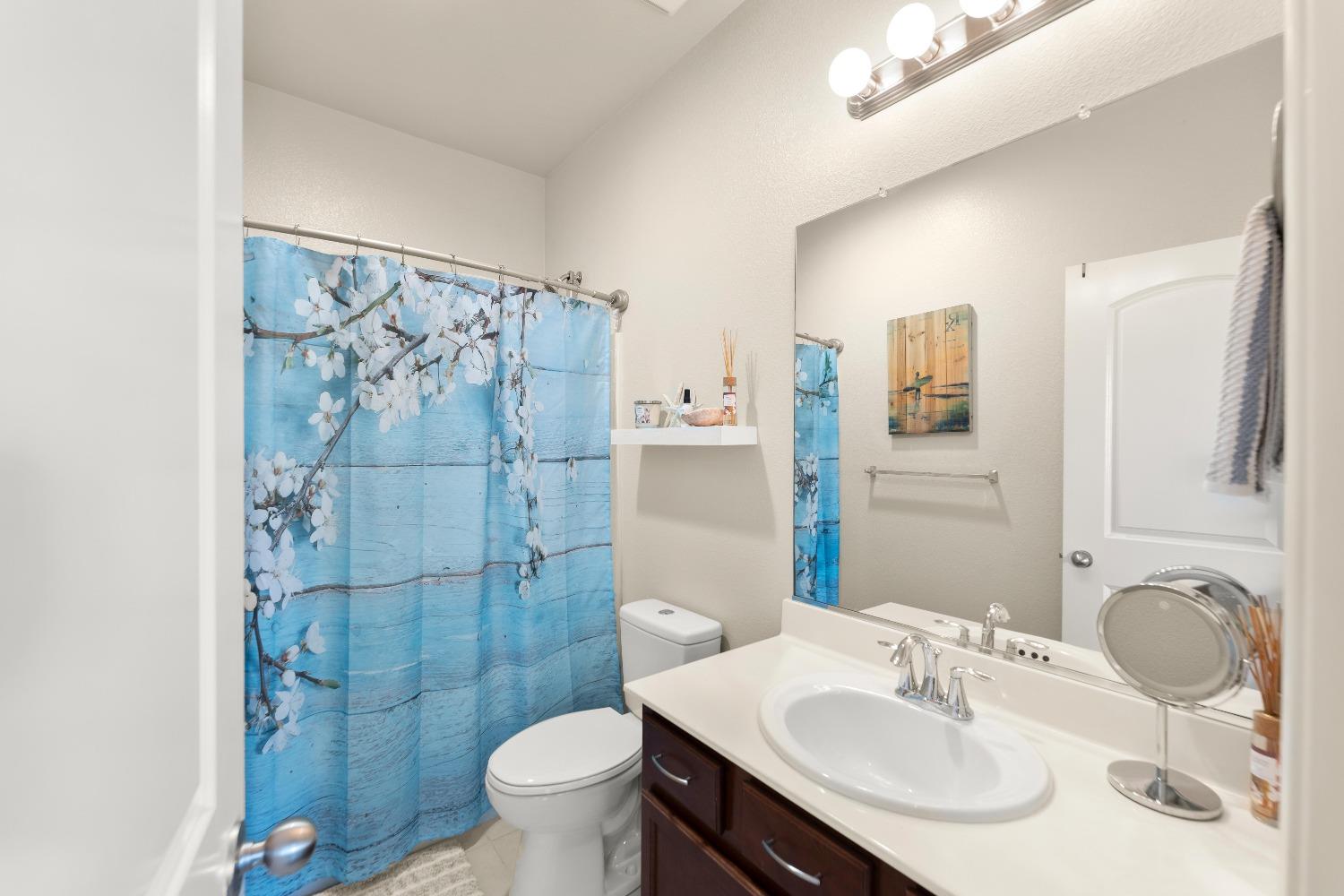 Detail Gallery Image 35 of 58 For 103 Talmont Cir, Roseville,  CA 95678 - 3 Beds | 2/1 Baths