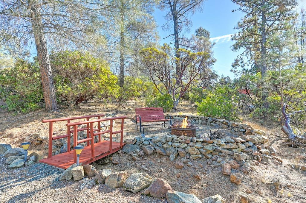 Detail Gallery Image 16 of 40 For 13636 Brannon Ct, Nevada City,  CA 95959 - 2 Beds | 2/2 Baths