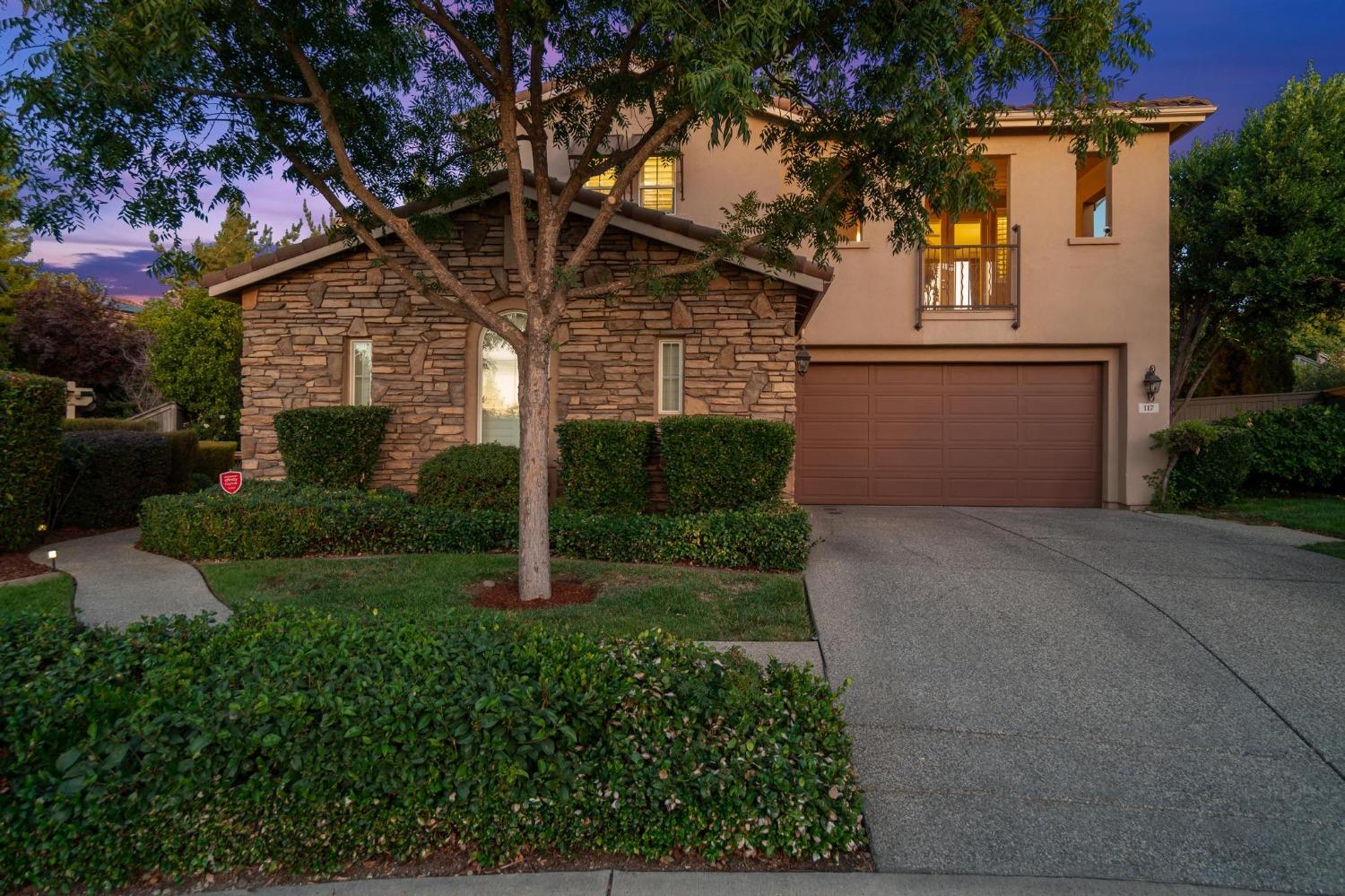 Detail Gallery Image 6 of 72 For 117 Wolf River Ct, Roseville,  CA 95661 - 4 Beds | 3 Baths