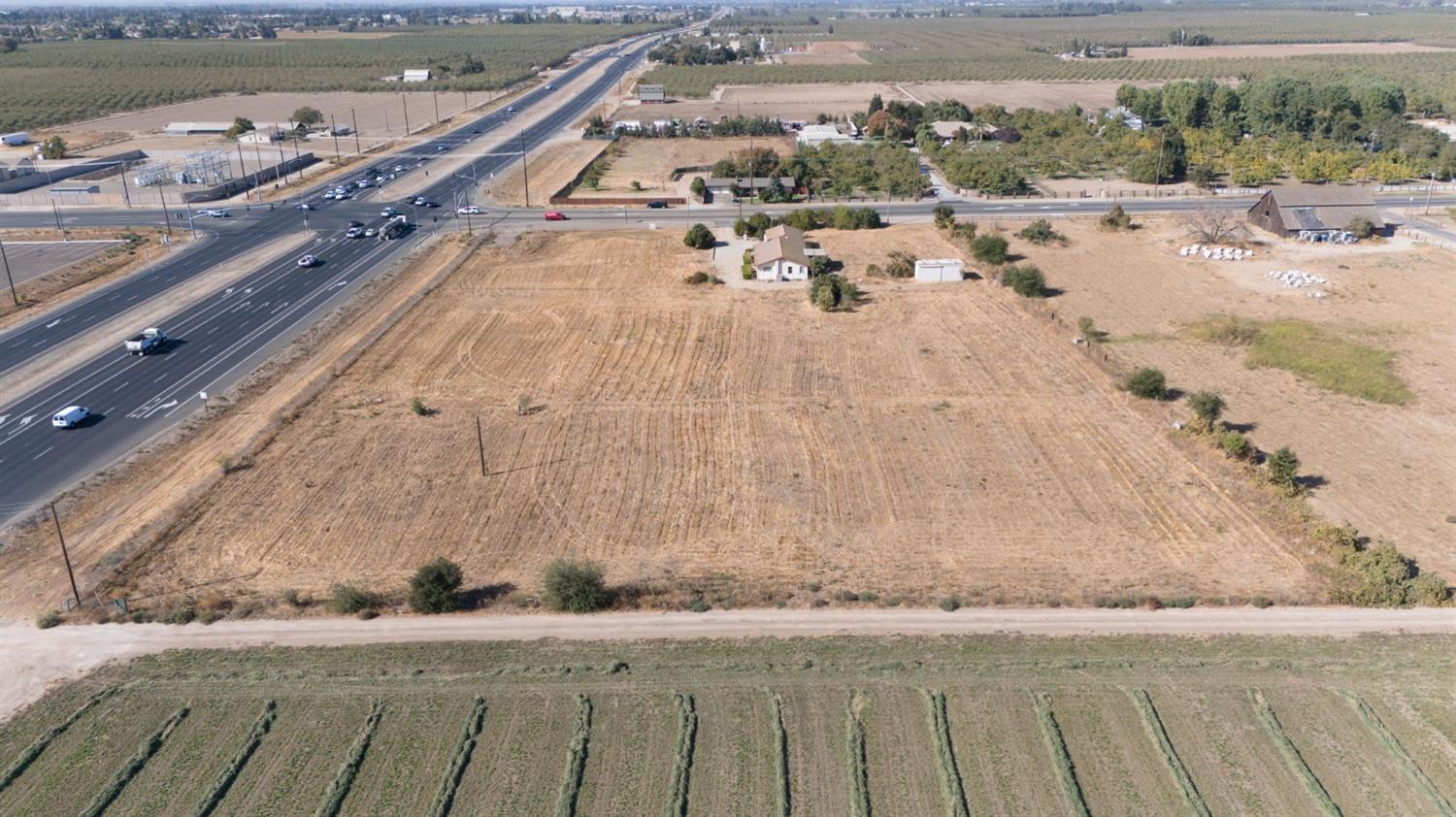 Detail Gallery Image 9 of 45 For 5052 Tully Rd, Modesto,  CA 95356 - 3 Beds | 2/1 Baths