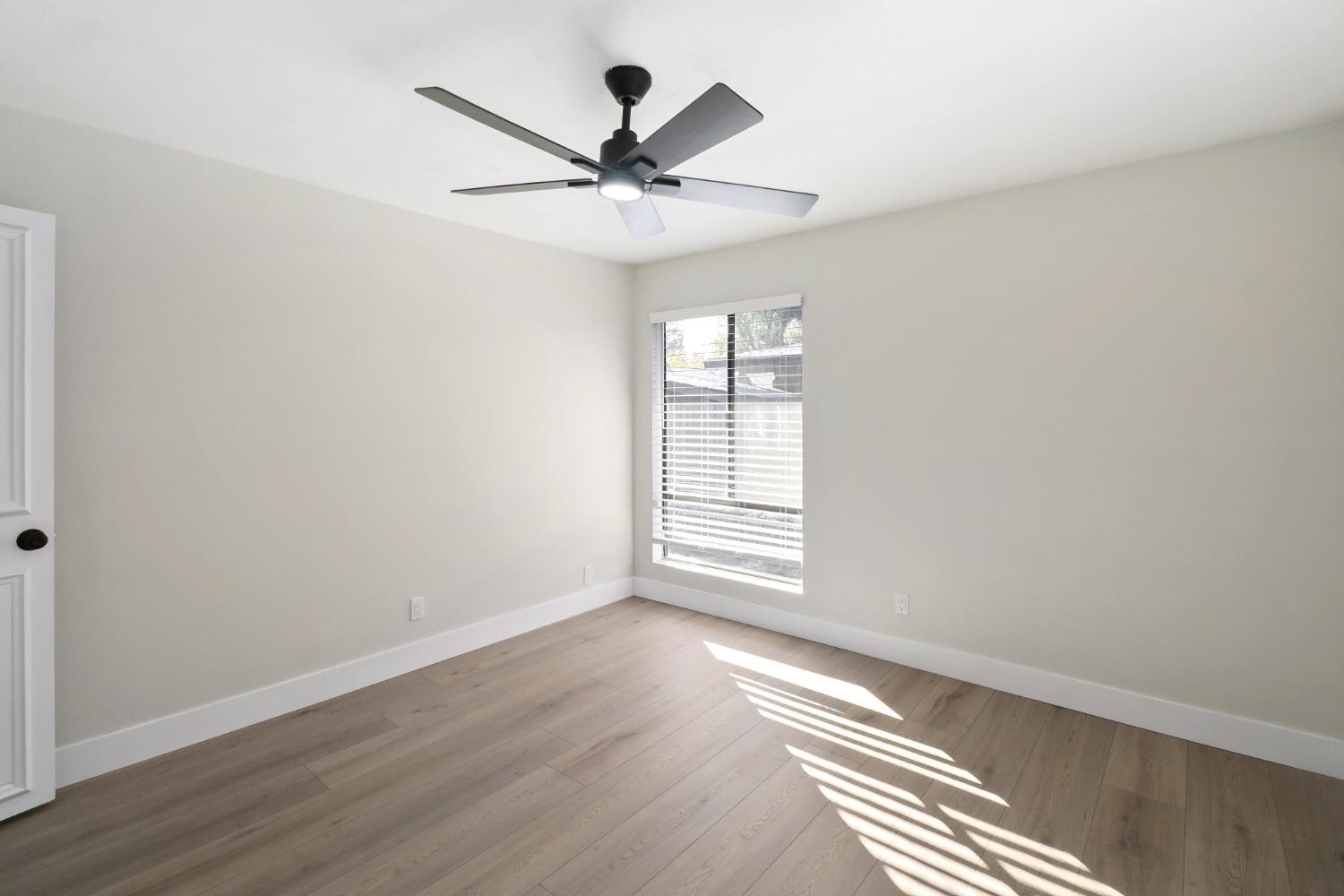 Detail Gallery Image 38 of 68 For 2408 Larkspur Ln #248,  Sacramento,  CA 95825 - 2 Beds | 1/1 Baths