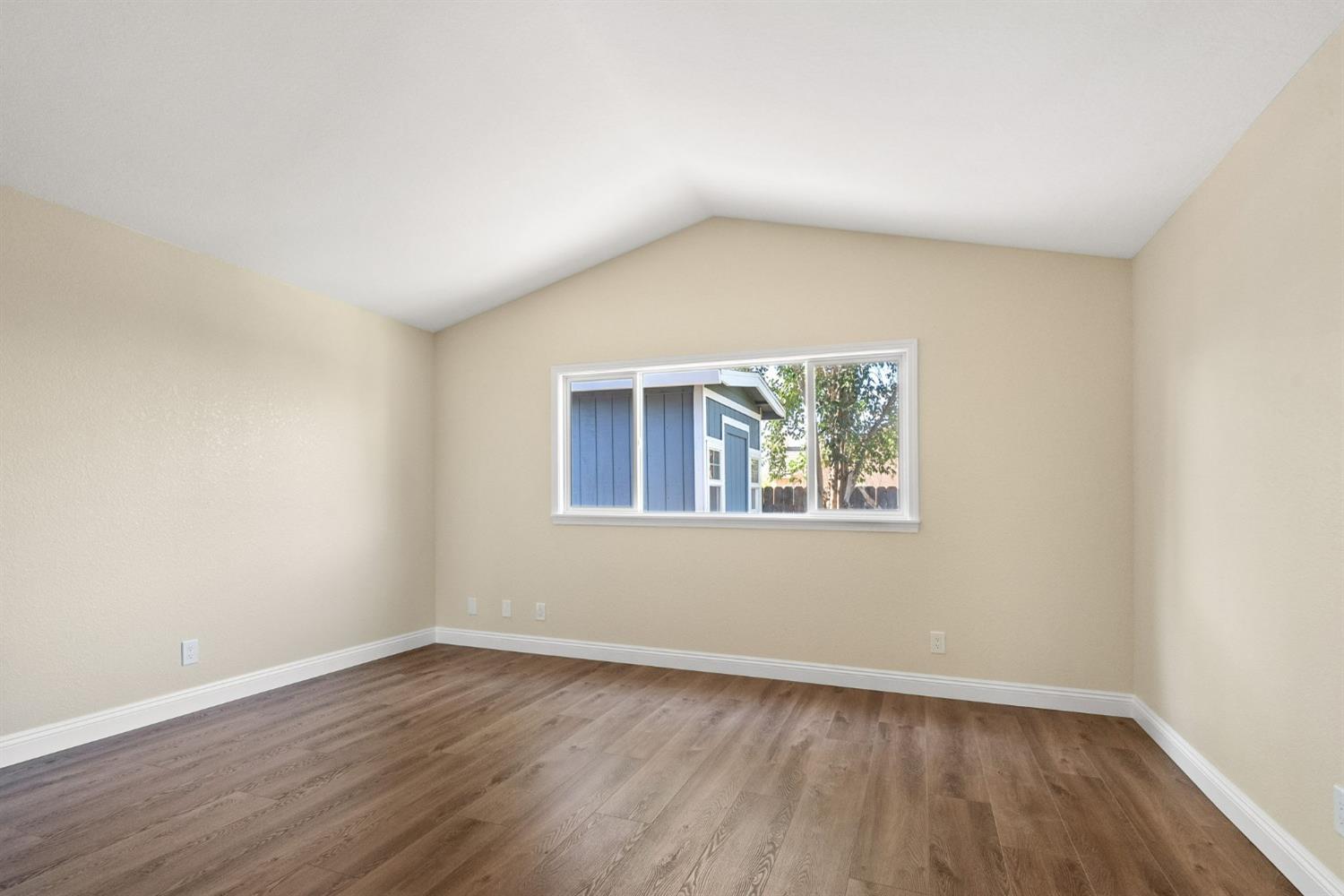 Detail Gallery Image 14 of 24 For 3697 Halter Ct, Sacramento,  CA 95821 - 3 Beds | 2 Baths