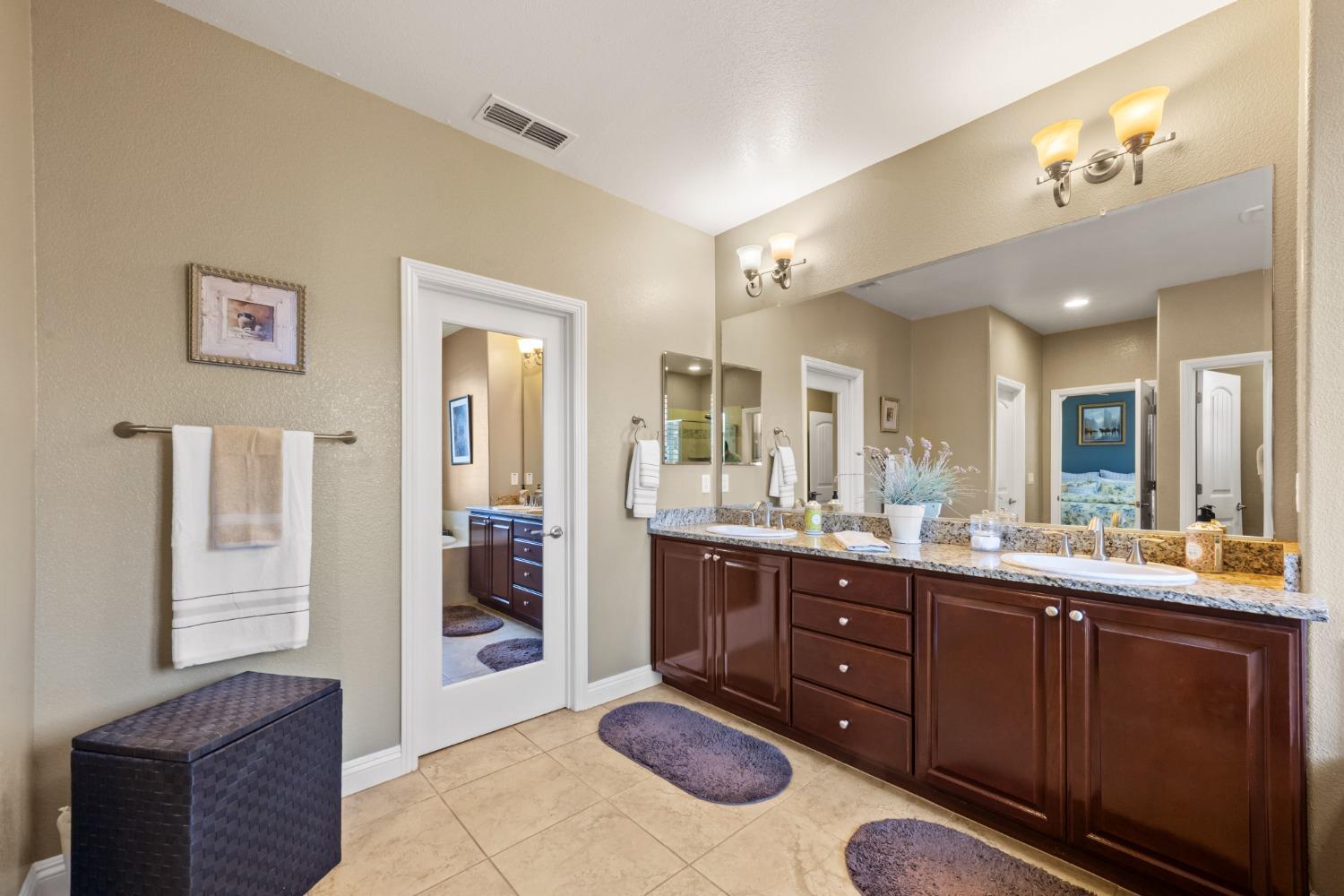 Detail Gallery Image 38 of 76 For 2735 Dana Loop, El Dorado Hills,  CA 95762 - 5 Beds | 4 Baths