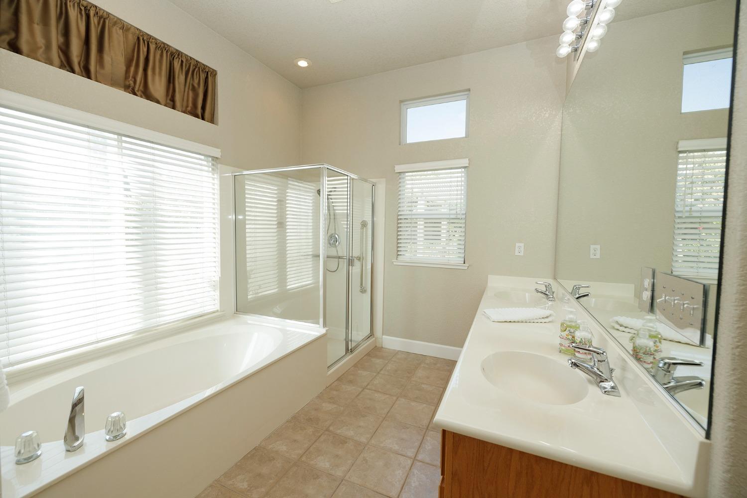 Detail Gallery Image 21 of 44 For 1805 New Chesham Ct, Modesto,  CA 95355 - 3 Beds | 2 Baths