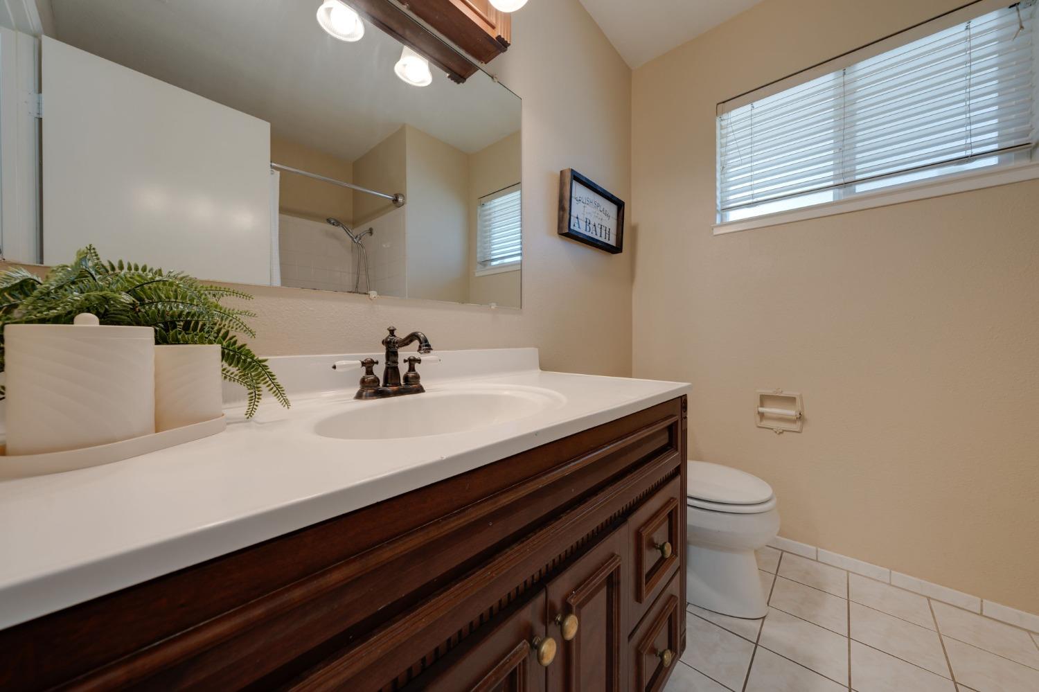 Detail Gallery Image 28 of 63 For 2680 Willowdale Dr, El Dorado Hills,  CA 95762 - 4 Beds | 2 Baths