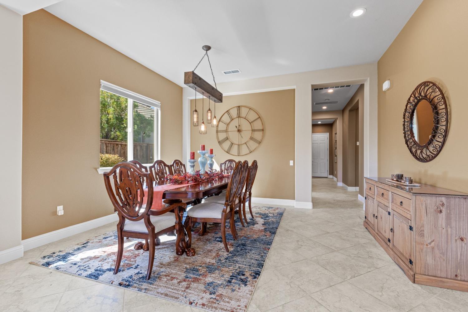 Detail Gallery Image 17 of 38 For 2136 Land End Loop, Roseville,  CA 95747 - 3 Beds | 2 Baths