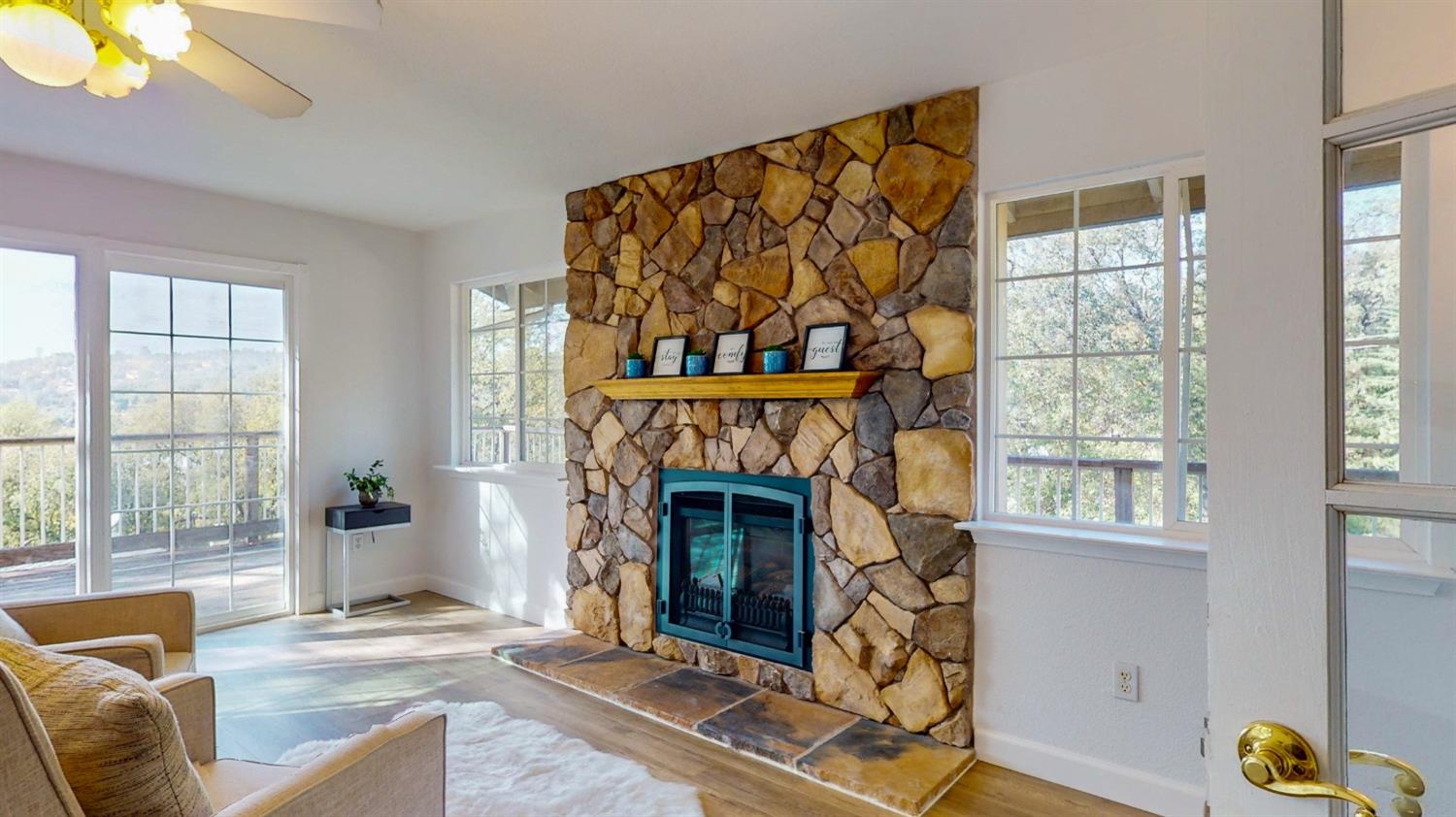 Detail Gallery Image 12 of 34 For 19197 Swallow Way, Penn Valley,  CA 95946 - 3 Beds | 2 Baths