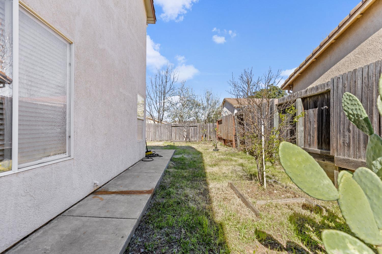 Detail Gallery Image 30 of 35 For 4230 Stromford Way, Mather,  CA 95655 - 3 Beds | 2/1 Baths