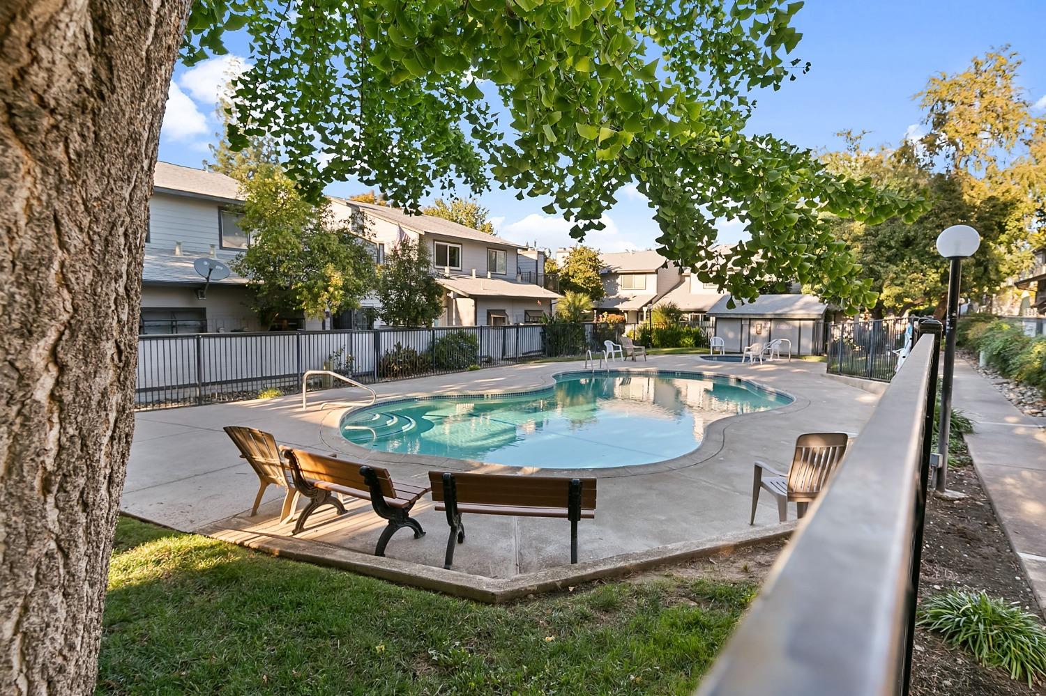 Detail Gallery Image 33 of 36 For 6224 Oak Valley Ln, Citrus Heights,  CA 95621 - 3 Beds | 2/1 Baths