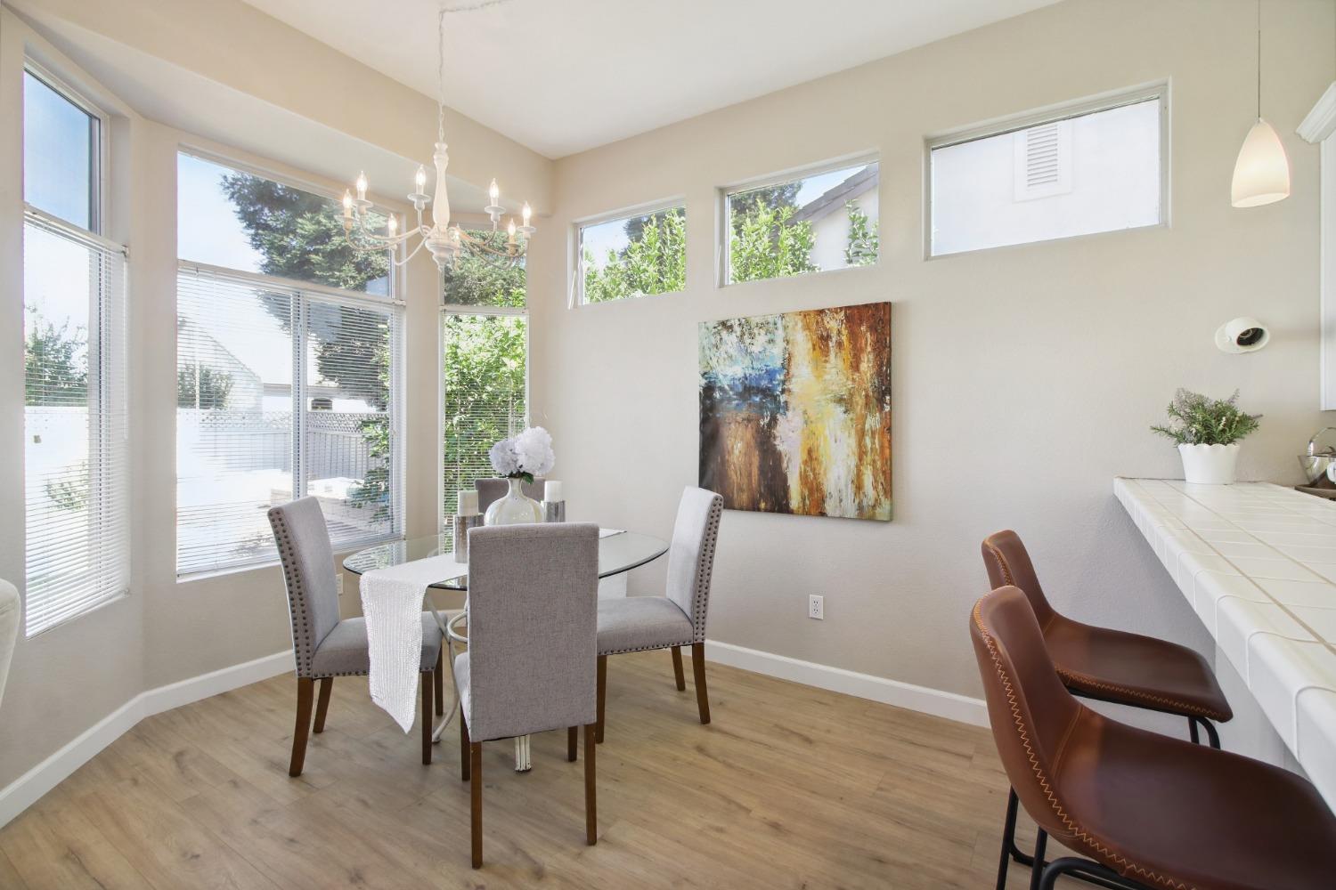 Detail Gallery Image 18 of 56 For 5345 Dreamgarden Loop, Roseville,  CA 95747 - 3 Beds | 2 Baths