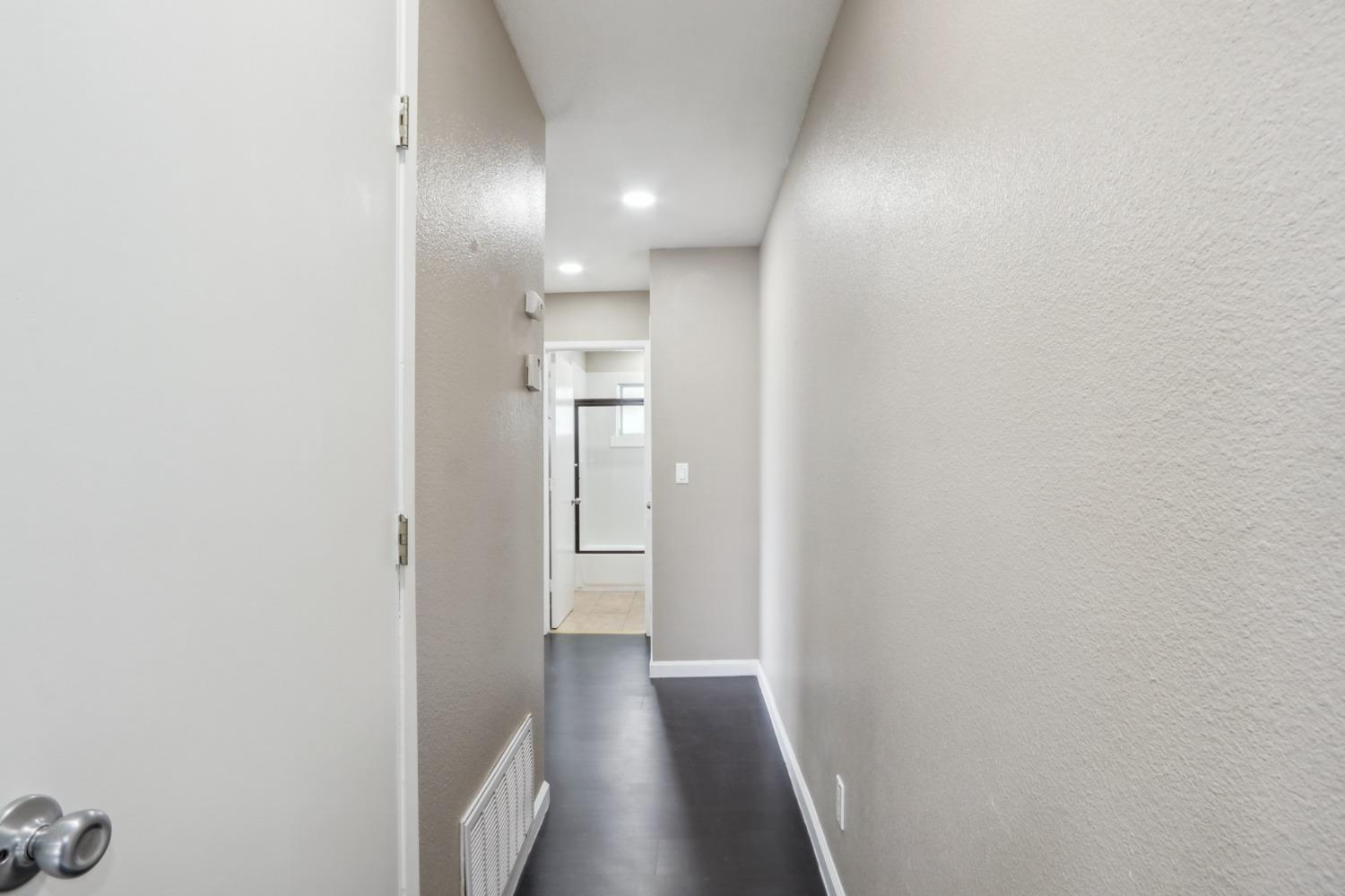 Detail Gallery Image 15 of 27 For 4415 Calandria St #4,  Stockton,  CA 95207 - 2 Beds | 1 Baths