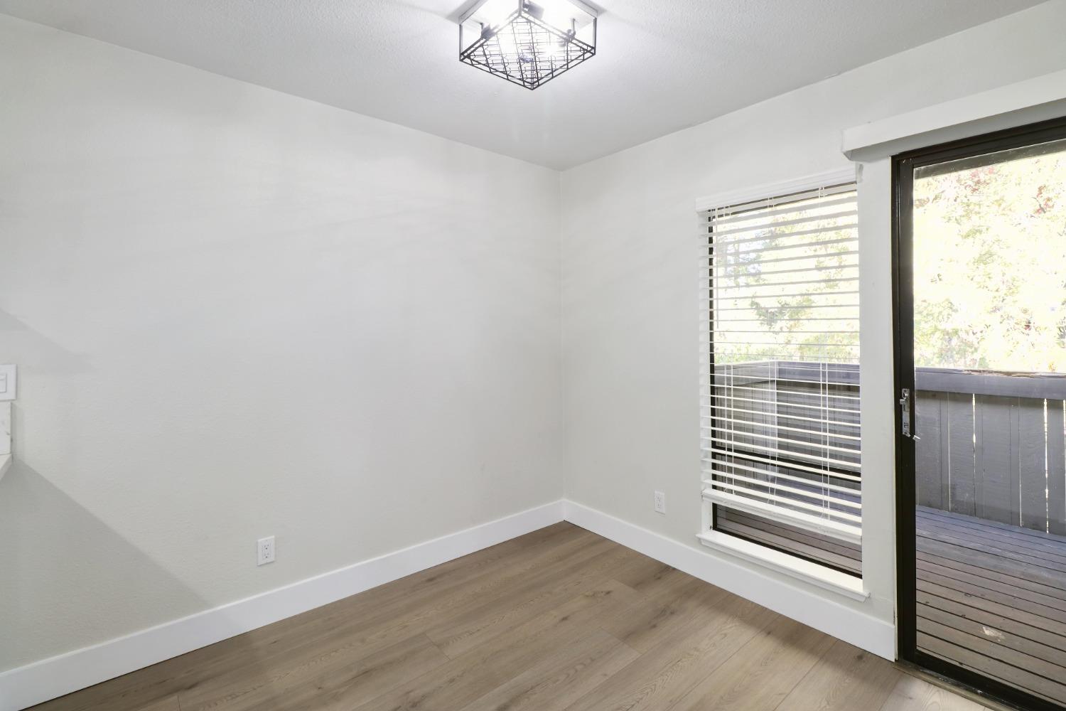 Detail Gallery Image 28 of 68 For 2408 Larkspur Ln #248,  Sacramento,  CA 95825 - 2 Beds | 1/1 Baths