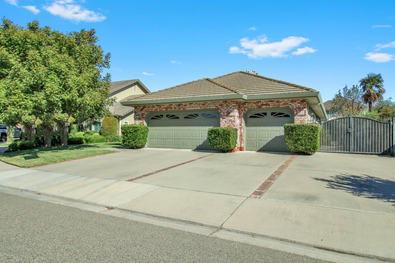 Detail Gallery Image 4 of 70 For 2164 Rothbury Ct, Turlock,  CA 95382 - 3 Beds | 2 Baths