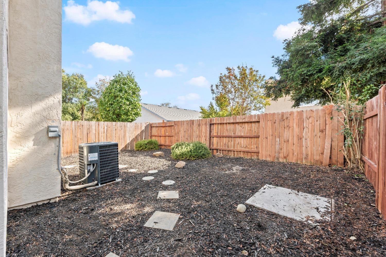 Detail Gallery Image 38 of 53 For 1236 Andalusia Dr, Sacramento,  CA 95833 - 2 Beds | 2 Baths