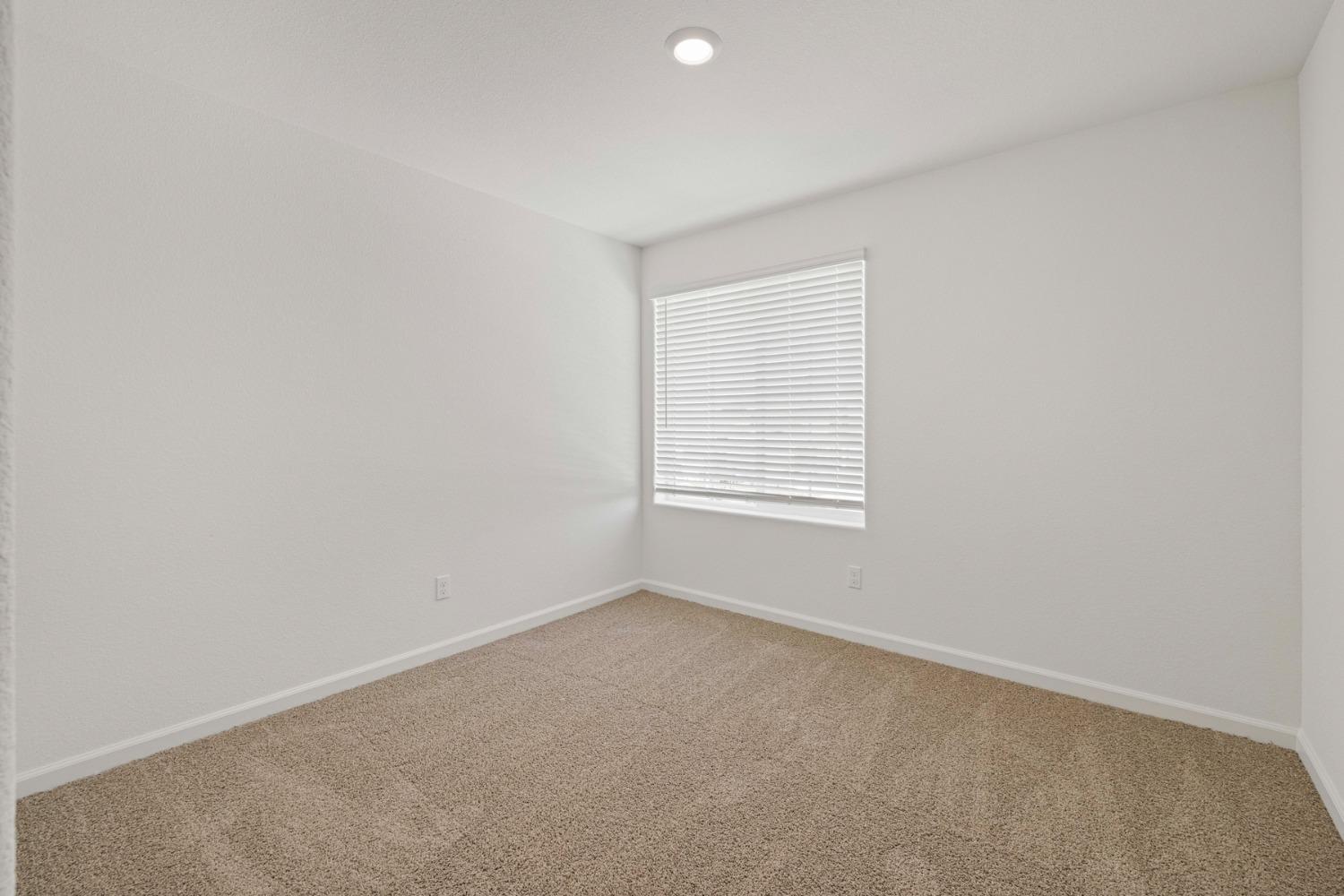 Detail Gallery Image 14 of 16 For 3012 Aerosmith Way, Stockton,  CA 95212 - 4 Beds | 2/1 Baths