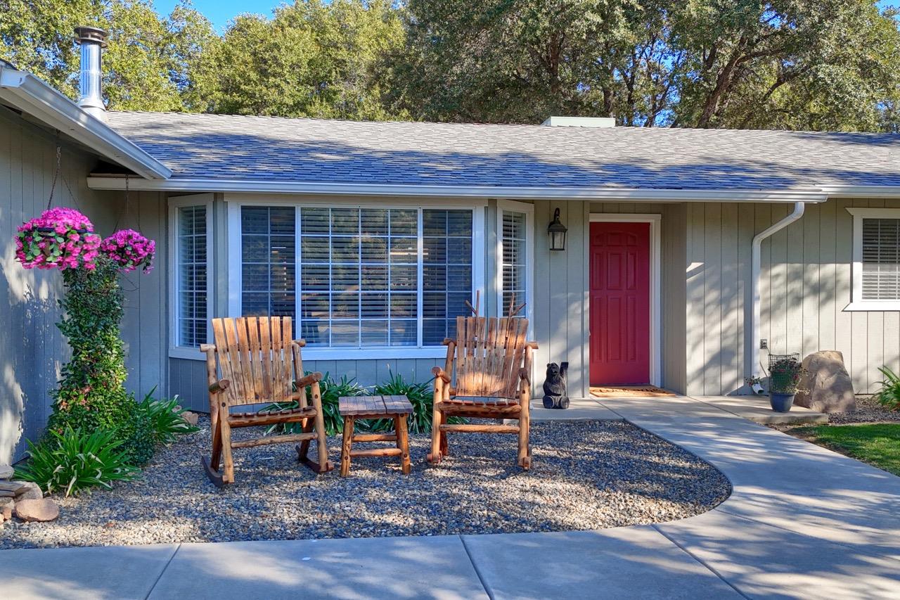 Detail Gallery Image 2 of 65 For 5773 Glacier Point, Mariposa,  CA 95338 - 4 Beds | 3 Baths