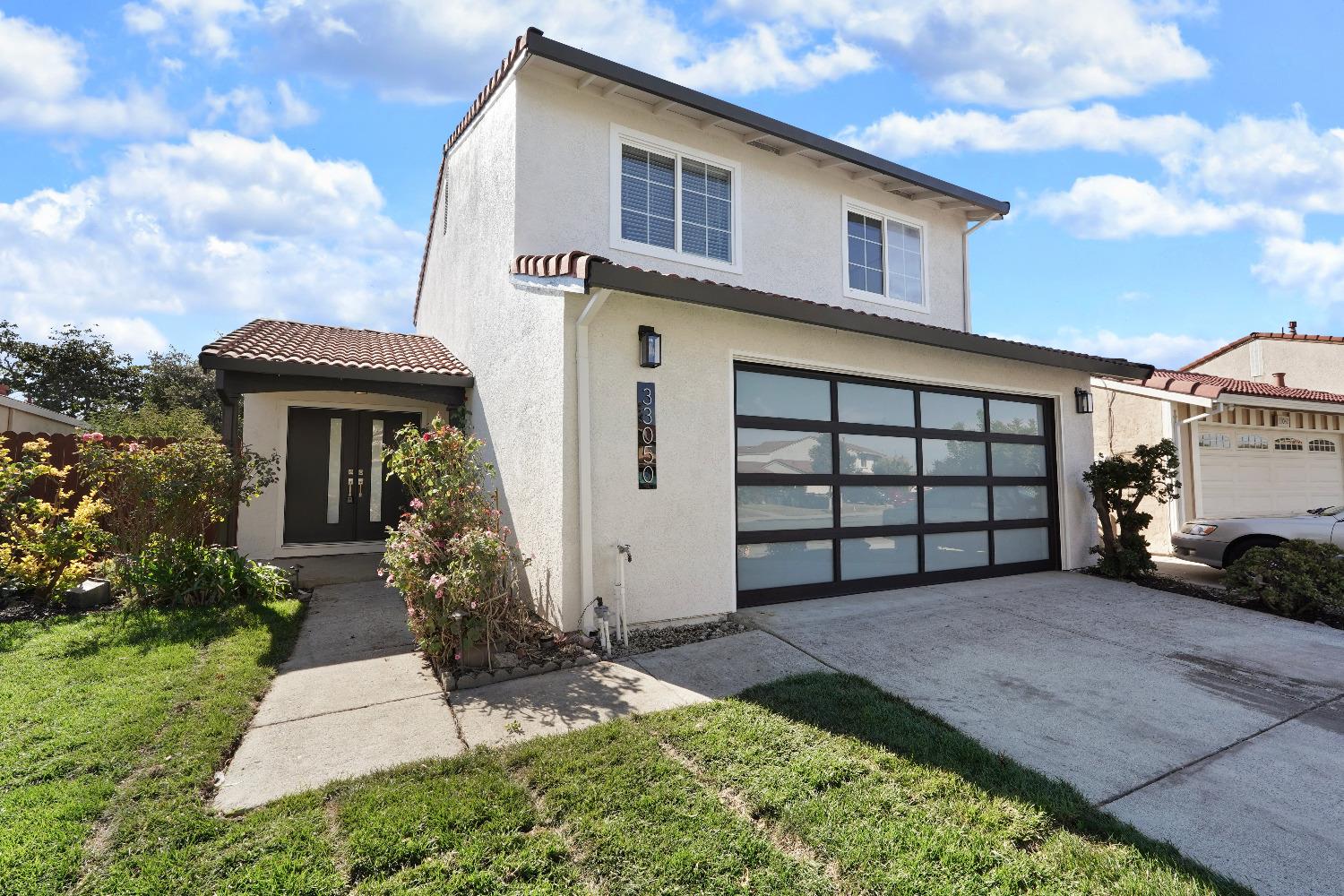 Detail Gallery Image 5 of 45 For 33050 Calistoga St, Union City,  CA 94587 - 4 Beds | 3/1 Baths