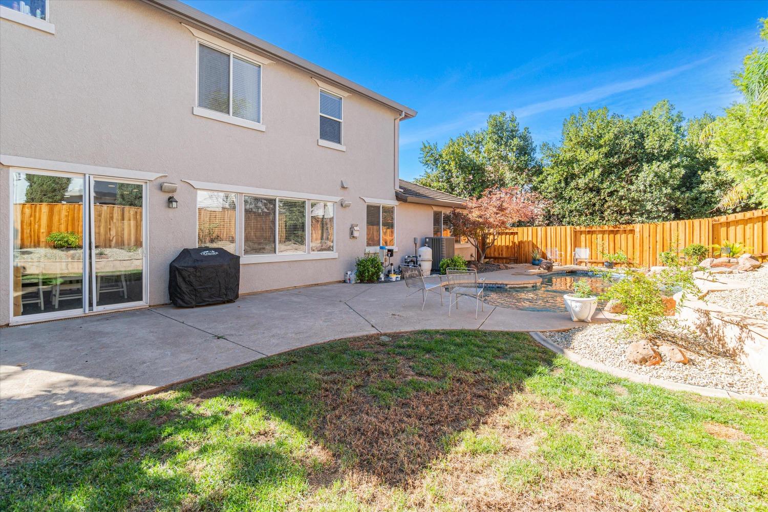 Detail Gallery Image 62 of 78 For 200 Bent Tree Ct, Roseville,  CA 95747 - 4 Beds | 3/1 Baths