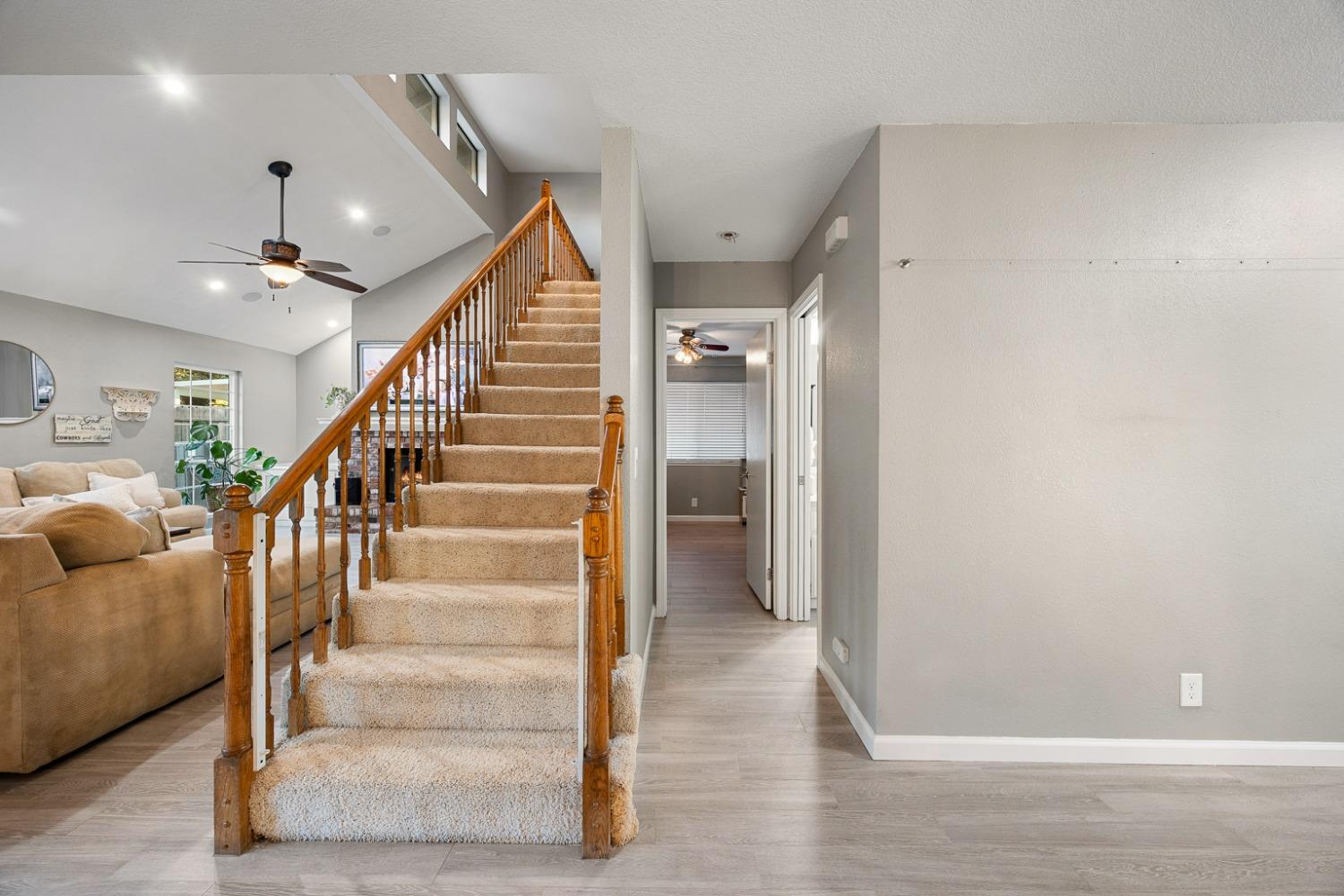 Detail Gallery Image 25 of 64 For 9200 Camden Lake Way, Elk Grove,  CA 95624 - 3 Beds | 2/1 Baths