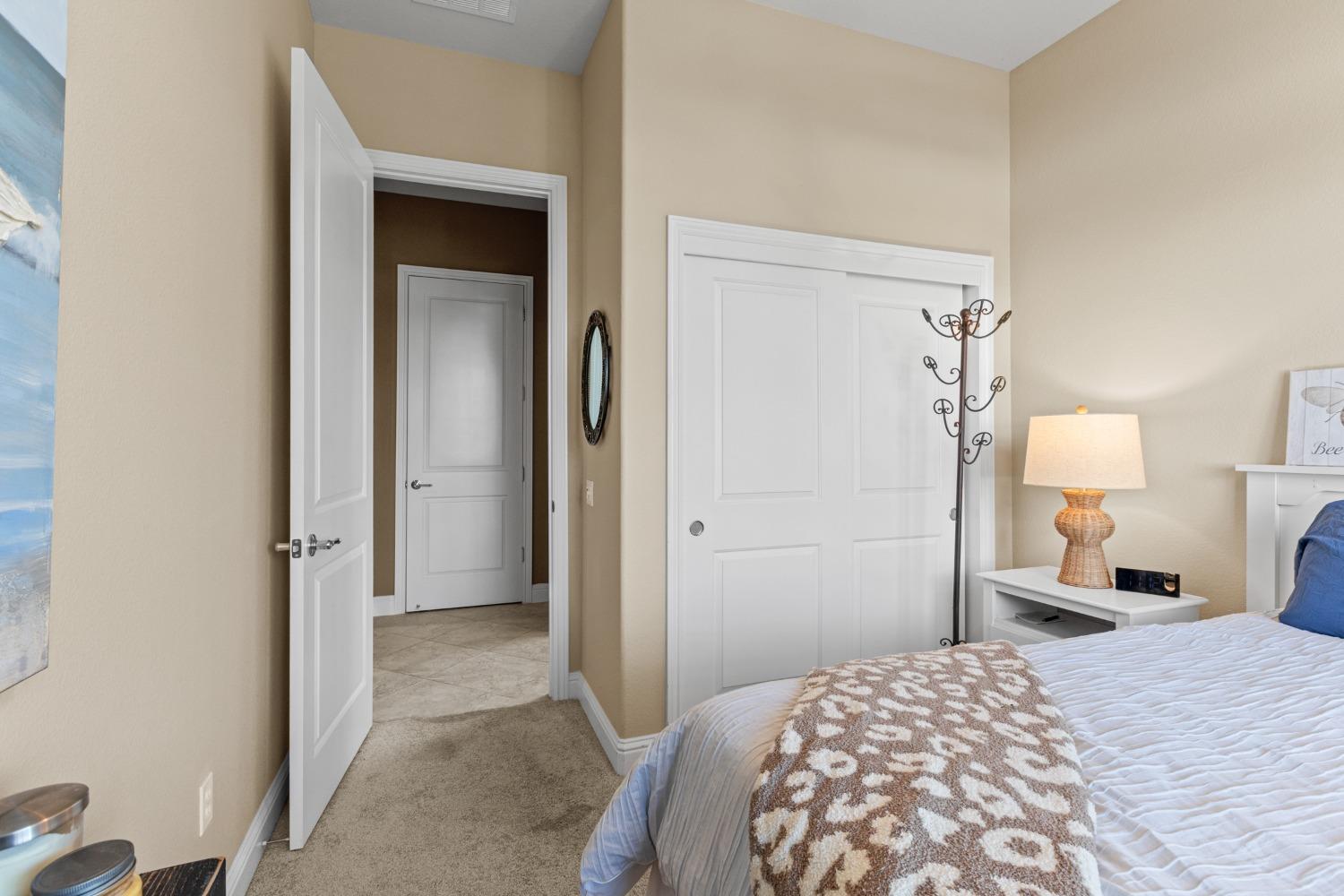 Detail Gallery Image 6 of 38 For 2136 Land End Loop, Roseville,  CA 95747 - 3 Beds | 2 Baths