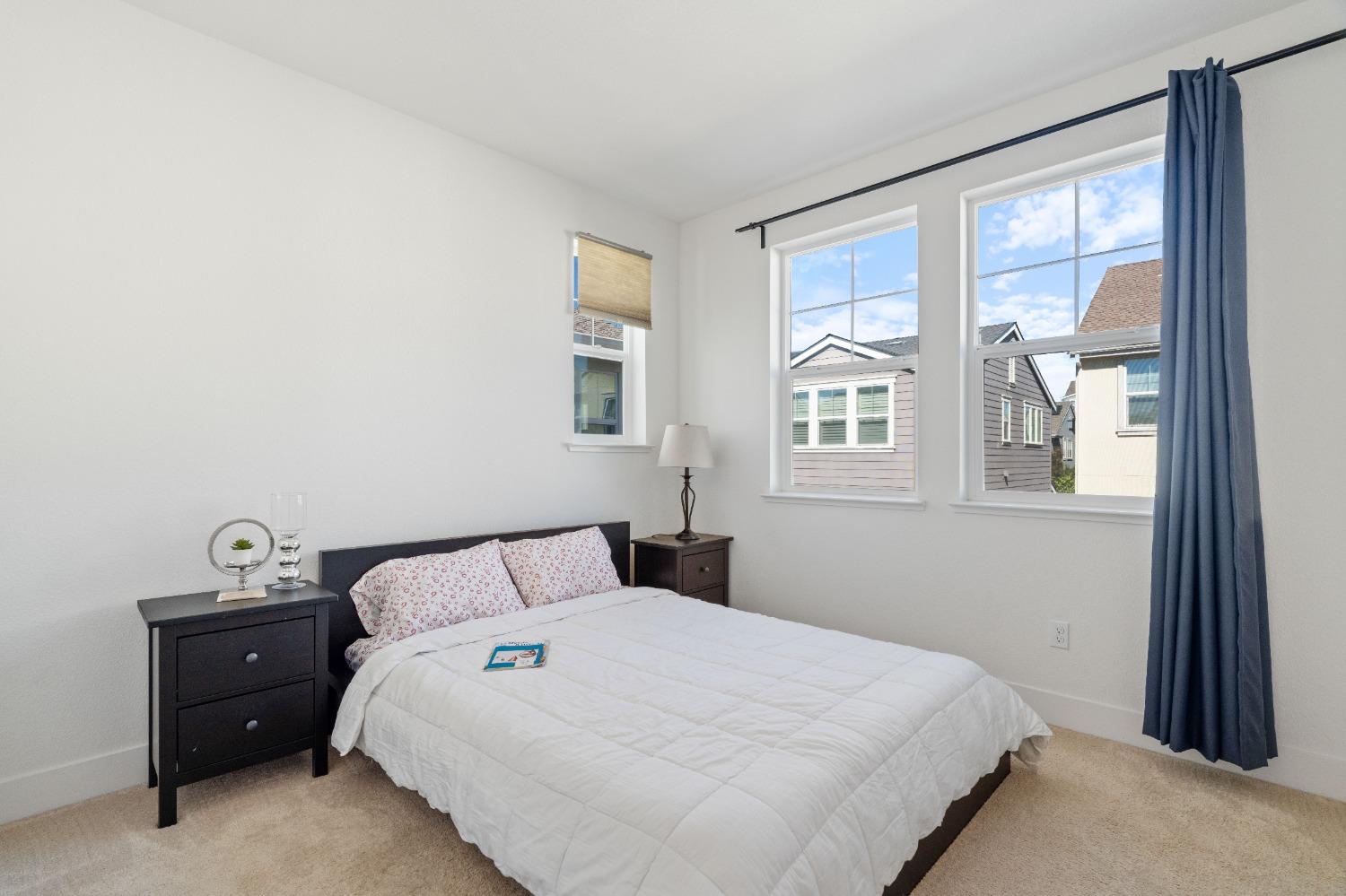 Detail Gallery Image 25 of 49 For 2100 Carbondale Cir, Dublin,  CA 94568 - 3 Beds | 3/1 Baths