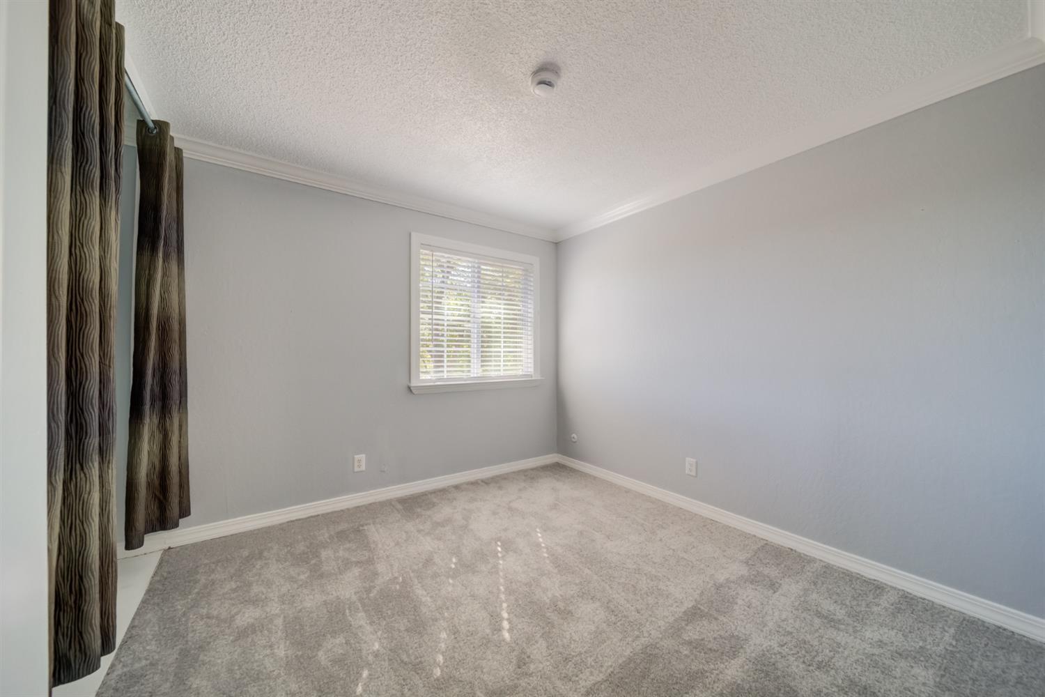 Detail Gallery Image 35 of 48 For 5005 Harebell Ct, Sacramento,  CA 95842 - 4 Beds | 2/1 Baths