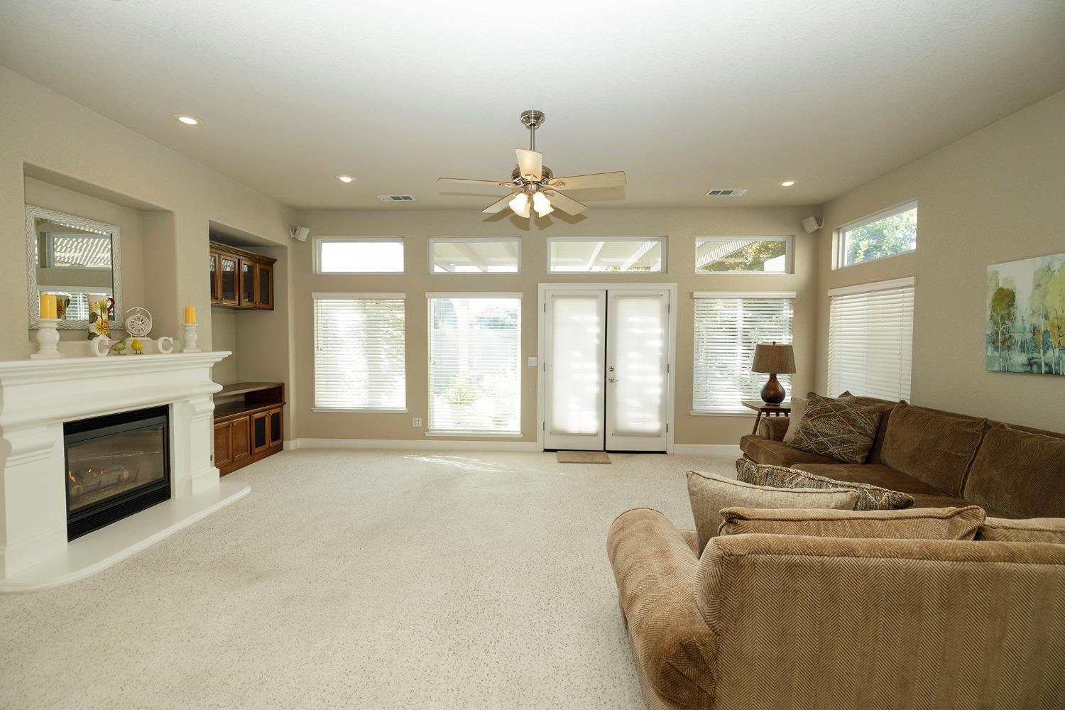 Detail Gallery Image 11 of 44 For 1805 New Chesham Ct, Modesto,  CA 95355 - 3 Beds | 2 Baths