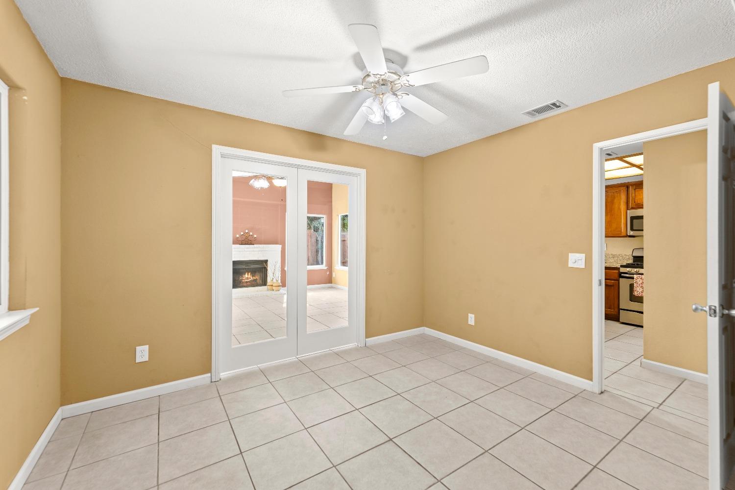 Detail Gallery Image 21 of 53 For 1236 Andalusia Dr, Sacramento,  CA 95833 - 2 Beds | 2 Baths