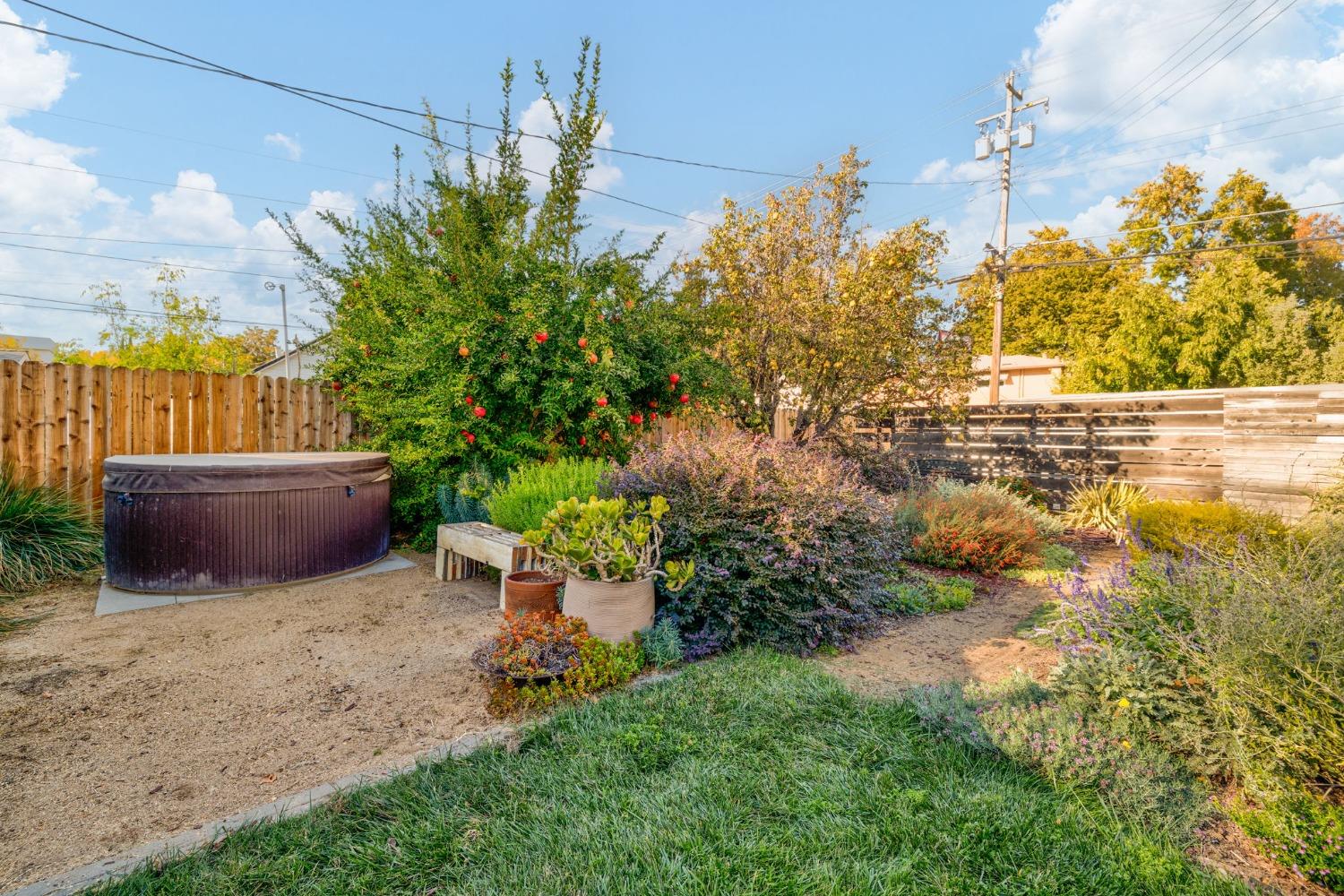 Detail Gallery Image 52 of 65 For 1521 W St, Sacramento,  CA 95818 - 2 Beds | 1 Baths