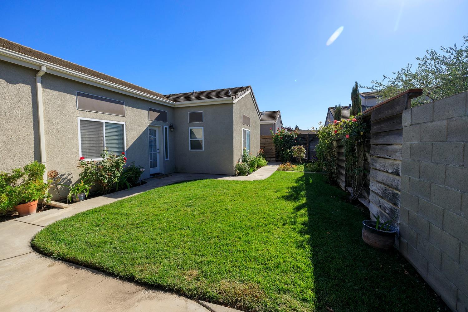 Detail Gallery Image 37 of 44 For 1805 New Chesham Ct, Modesto,  CA 95355 - 3 Beds | 2 Baths