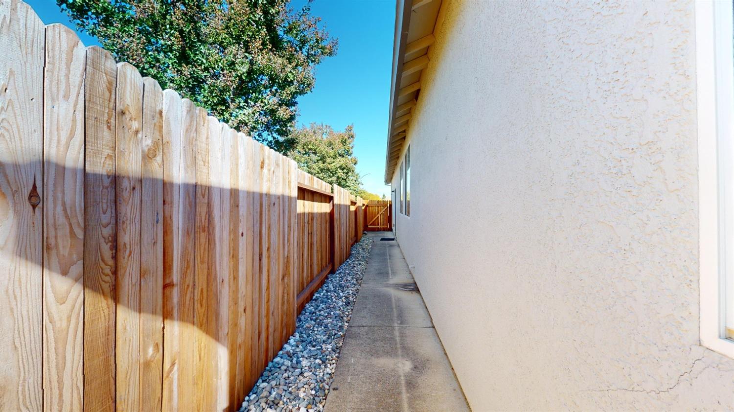 Detail Gallery Image 20 of 56 For 9154 Torino Way, Sacramento,  CA 95829 - 3 Beds | 2 Baths