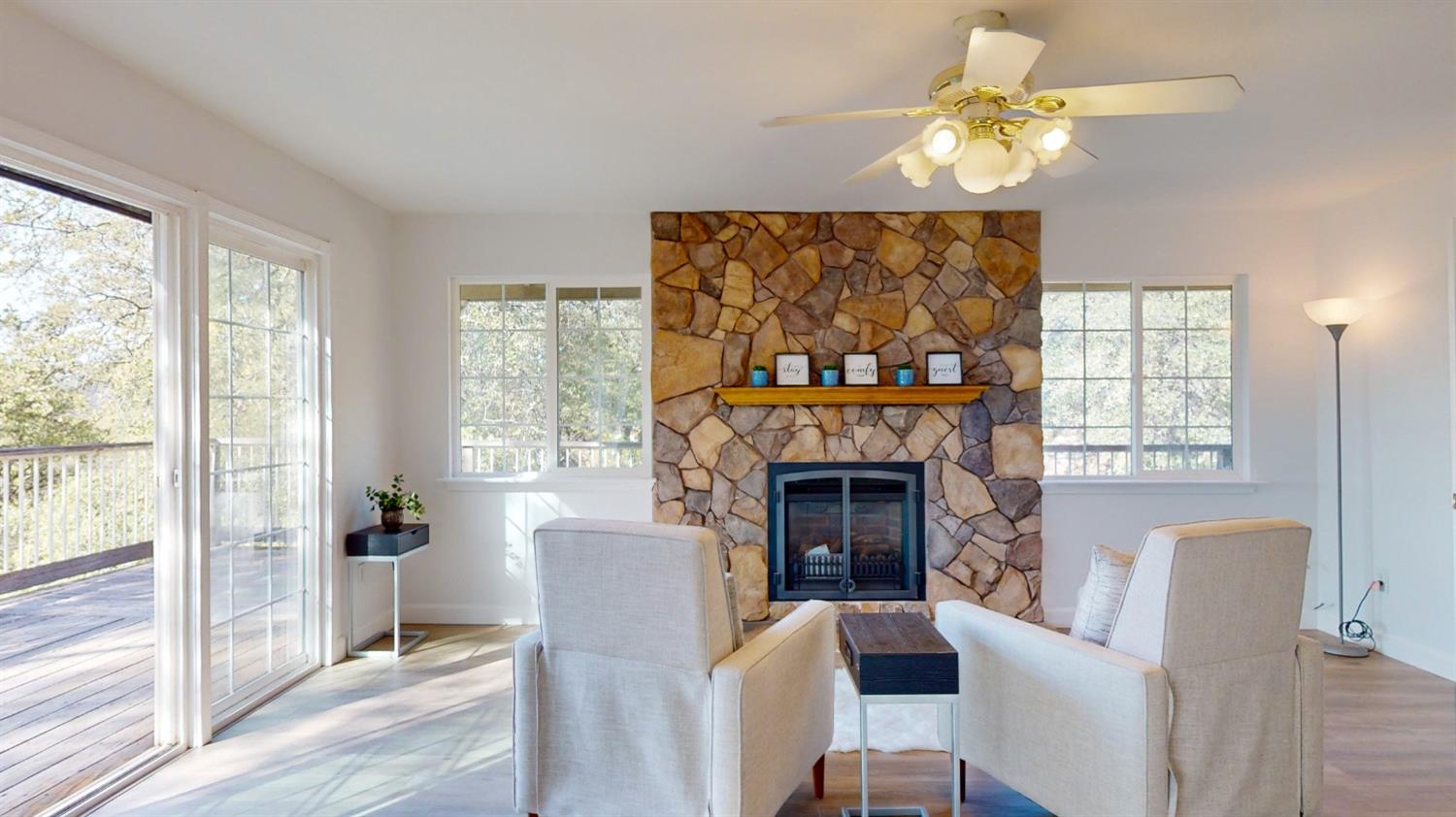 Detail Gallery Image 7 of 34 For 19197 Swallow Way, Penn Valley,  CA 95946 - 3 Beds | 2 Baths