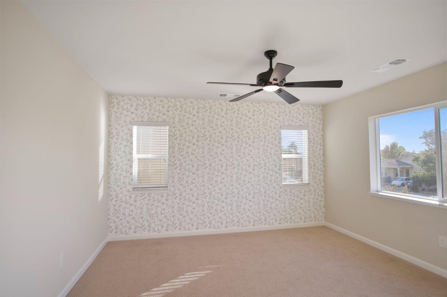 Detail Gallery Image 21 of 25 For 3909 Enchantment Ln, Turlock,  CA 95382 - 3 Beds | 2/1 Baths