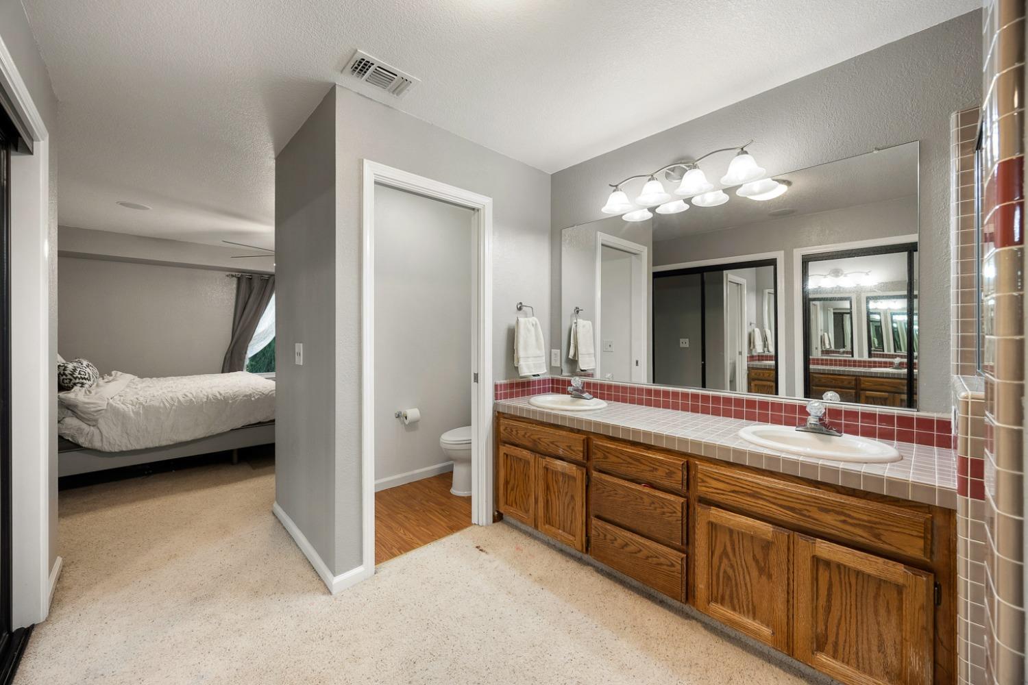 Detail Gallery Image 41 of 64 For 9200 Camden Lake Way, Elk Grove,  CA 95624 - 3 Beds | 2/1 Baths