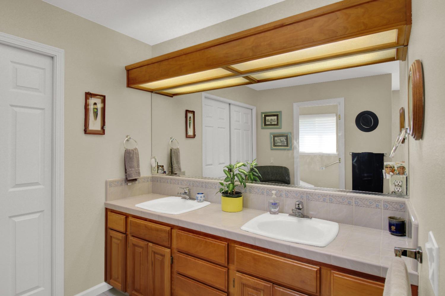 Detail Gallery Image 42 of 70 For 2164 Rothbury Ct, Turlock,  CA 95382 - 3 Beds | 2 Baths