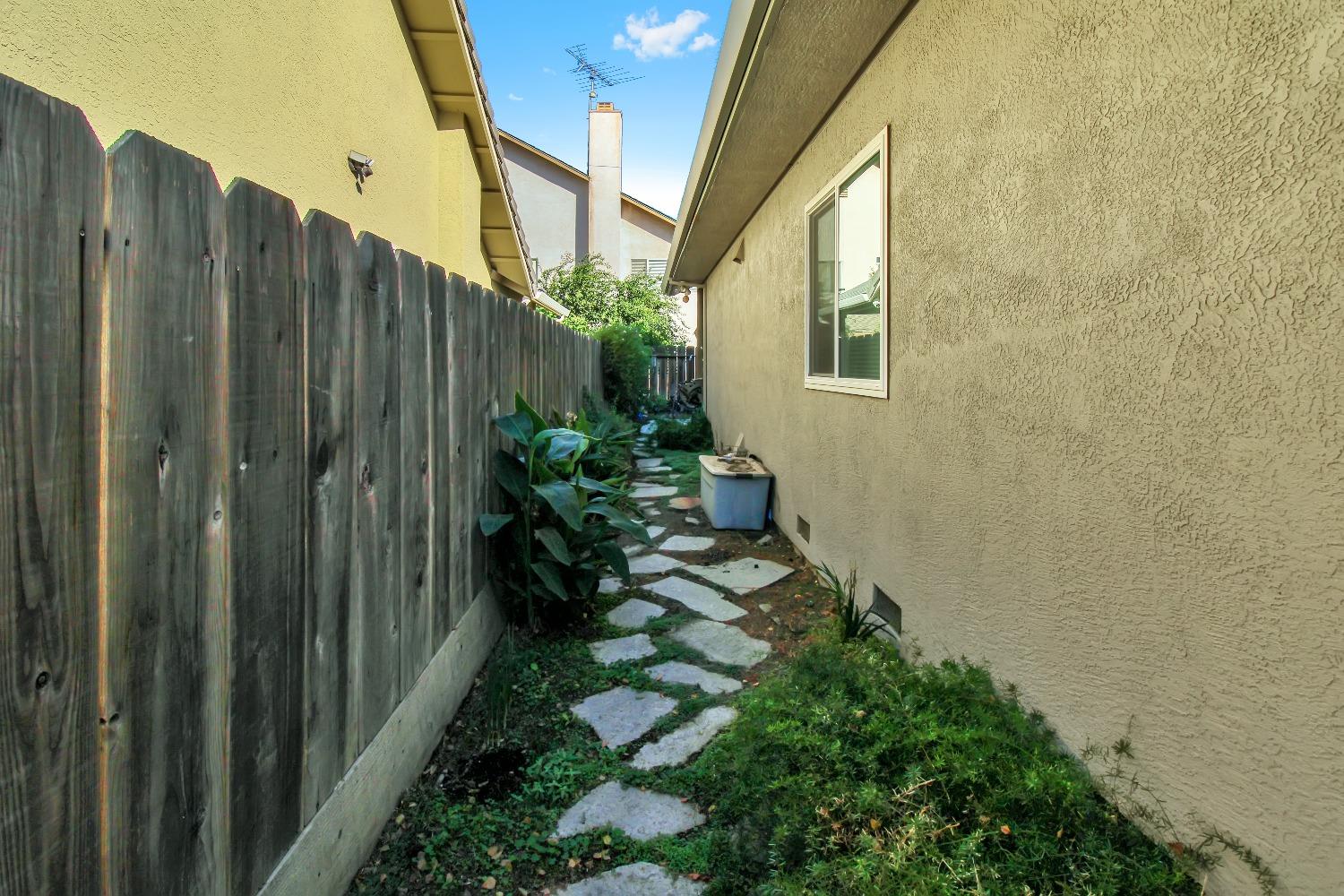 Detail Gallery Image 60 of 70 For 2164 Rothbury Ct, Turlock,  CA 95382 - 3 Beds | 2 Baths