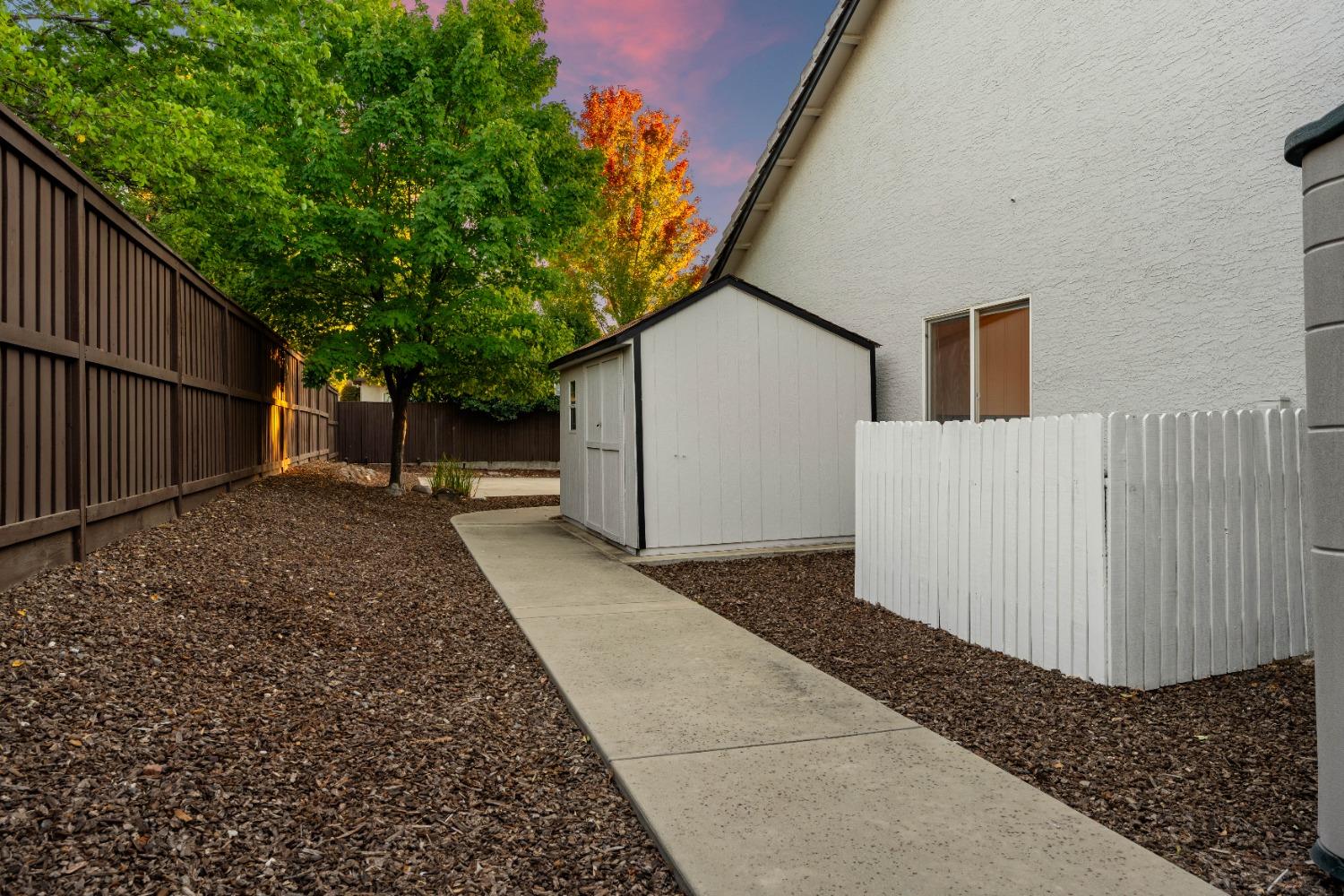 Detail Gallery Image 36 of 40 For 4904 Moonshadow Ct, Rocklin,  CA 95677 - 4 Beds | 2/1 Baths