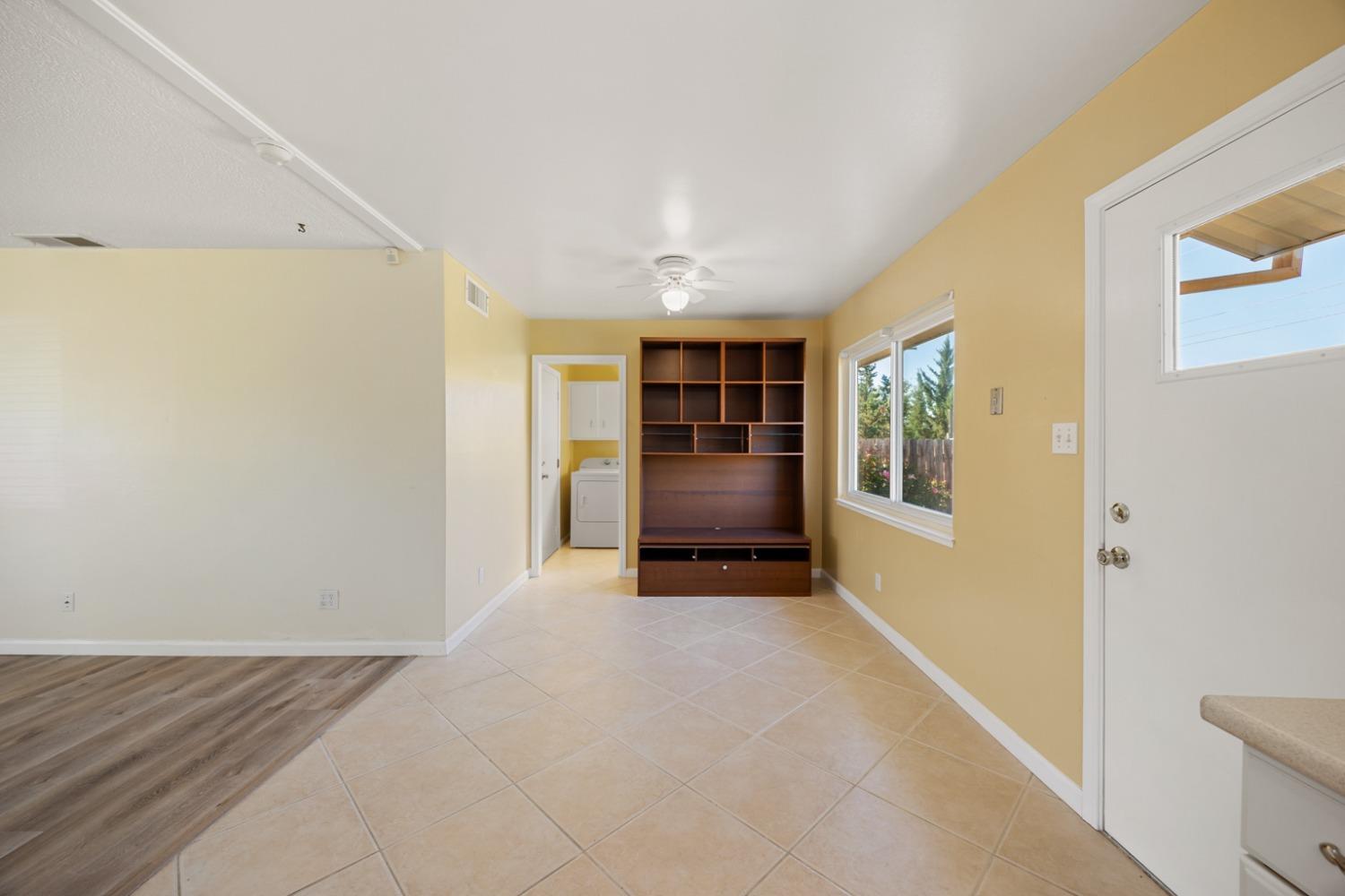 Detail Gallery Image 13 of 30 For 7129 Thomas Dr, North Highlands,  CA 95660 - 3 Beds | 1/1 Baths