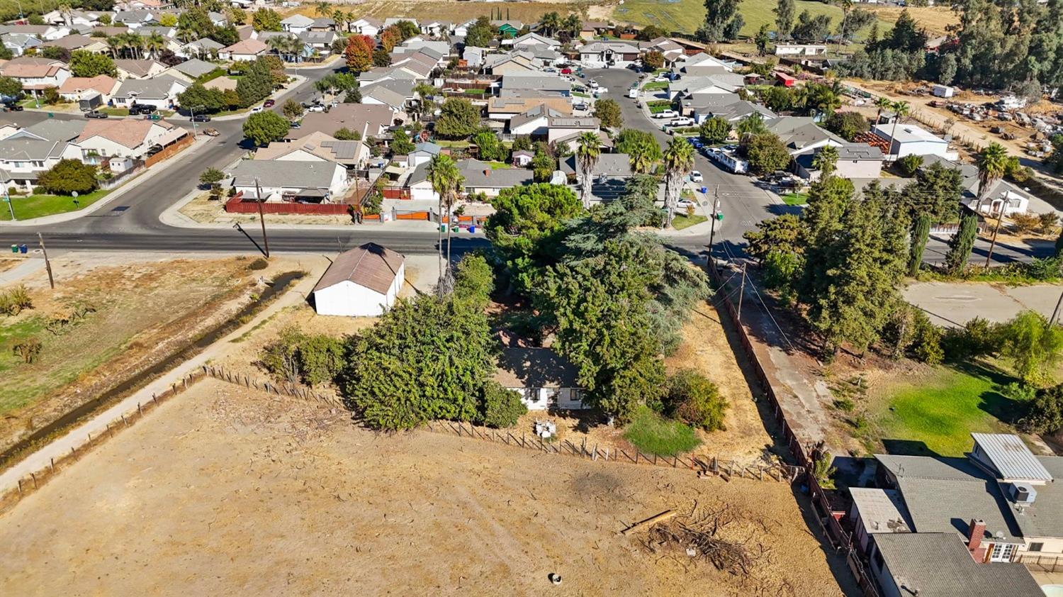 Detail Gallery Image 6 of 13 For 7369 Gertrude Ave, Winton,  CA 95388 - 3 Beds | 1 Baths