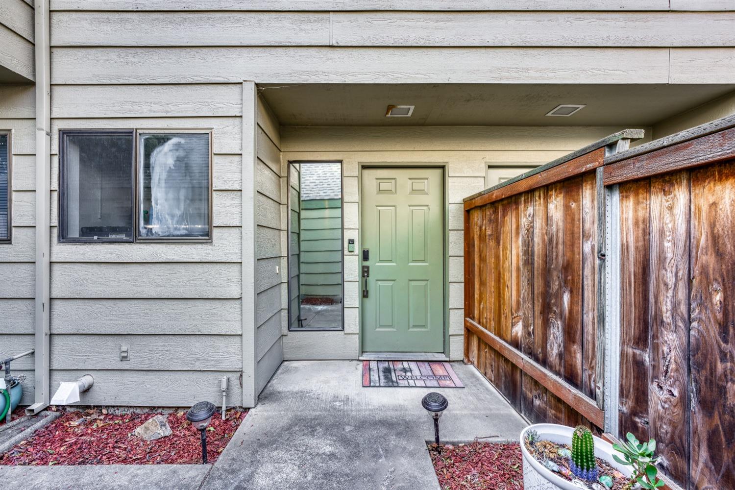 Detail Gallery Image 5 of 29 For 750 Lincoln Rd #56,  Yuba City,  CA 95991 - 3 Beds | 2/1 Baths