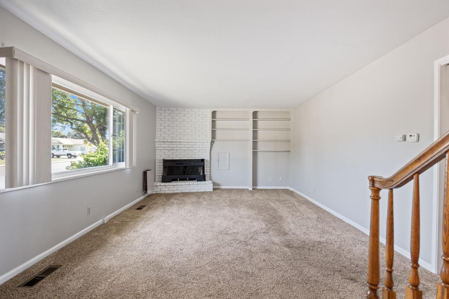 Detail Gallery Image 6 of 33 For 2105 N Denair Ave, Turlock,  CA 95382 - 3 Beds | 2/1 Baths