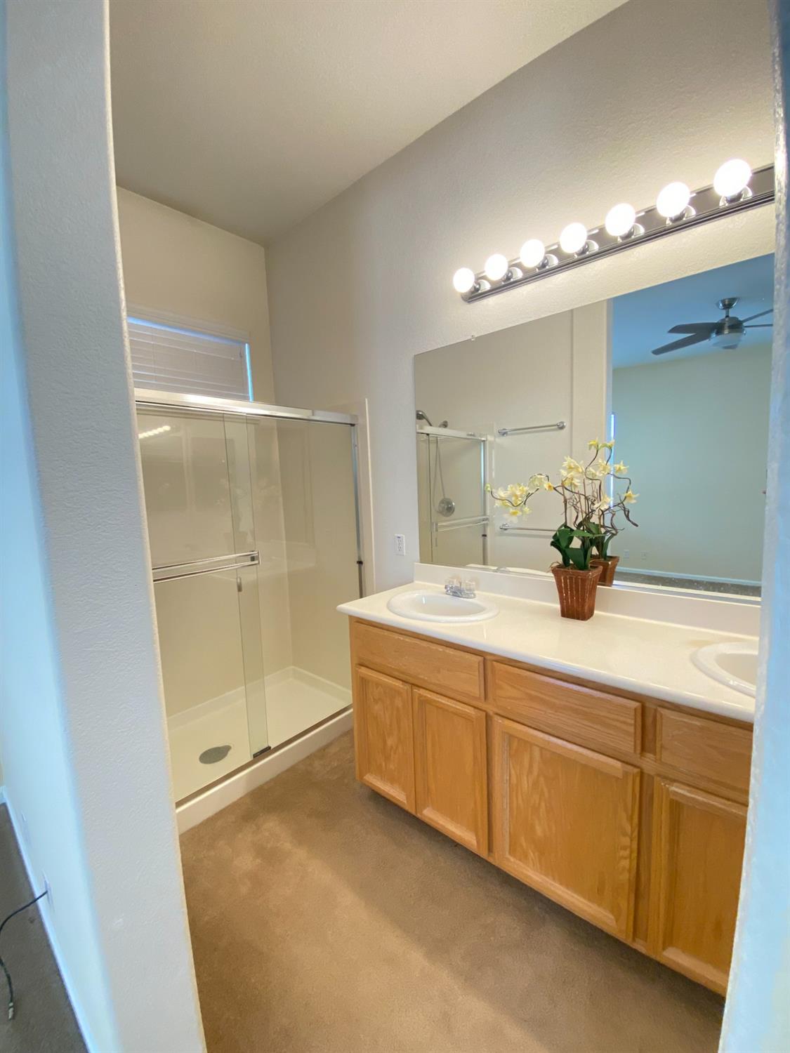 Detail Gallery Image 11 of 20 For 8921 Paulhaus Way, Elk Grove,  CA 95758 - 3 Beds | 2 Baths