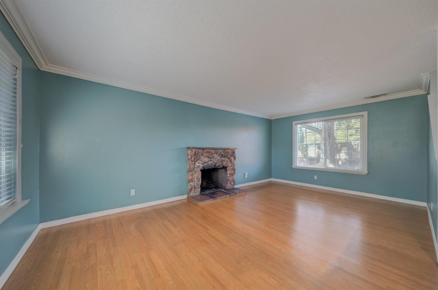 Detail Gallery Image 16 of 48 For 5005 Harebell Ct, Sacramento,  CA 95842 - 4 Beds | 2/1 Baths