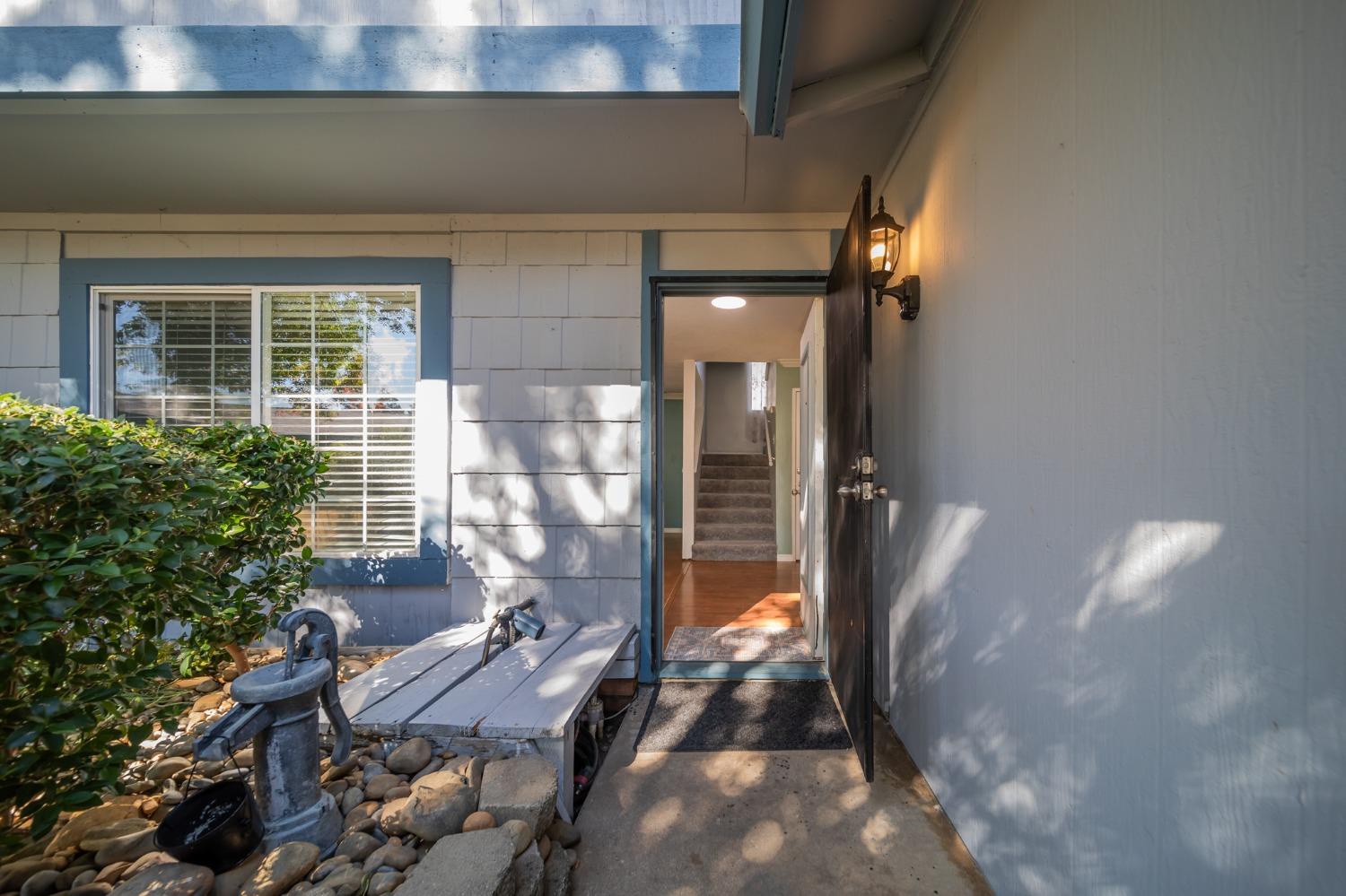 Detail Gallery Image 15 of 48 For 5005 Harebell Ct, Sacramento,  CA 95842 - 4 Beds | 2/1 Baths