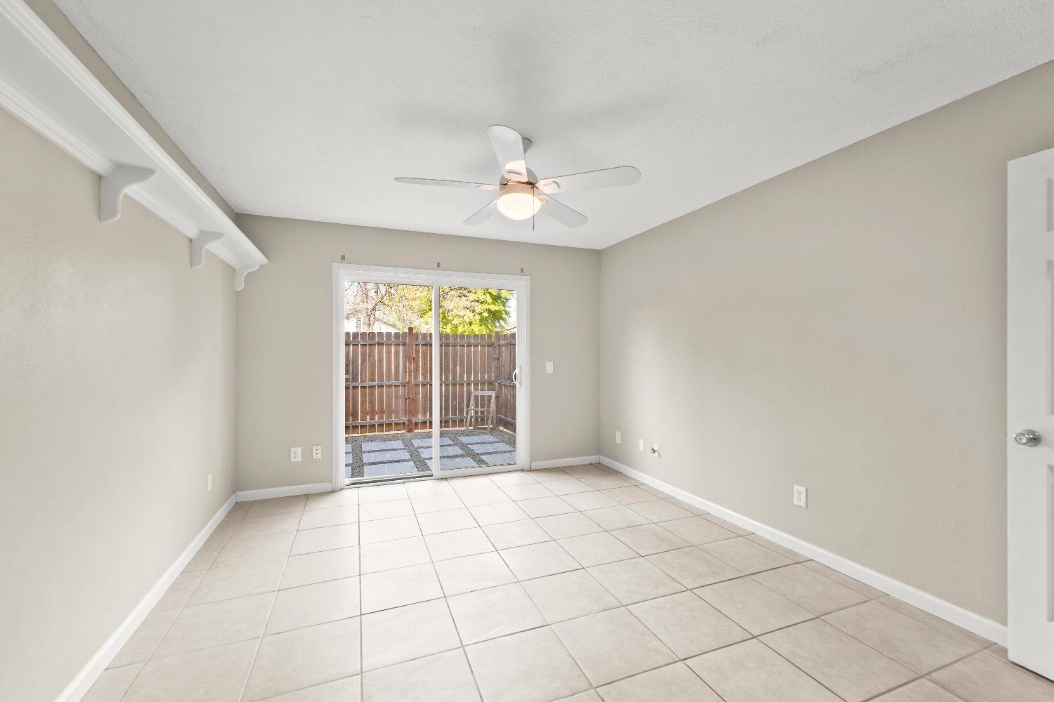 Detail Gallery Image 27 of 53 For 1236 Andalusia Dr, Sacramento,  CA 95833 - 2 Beds | 2 Baths